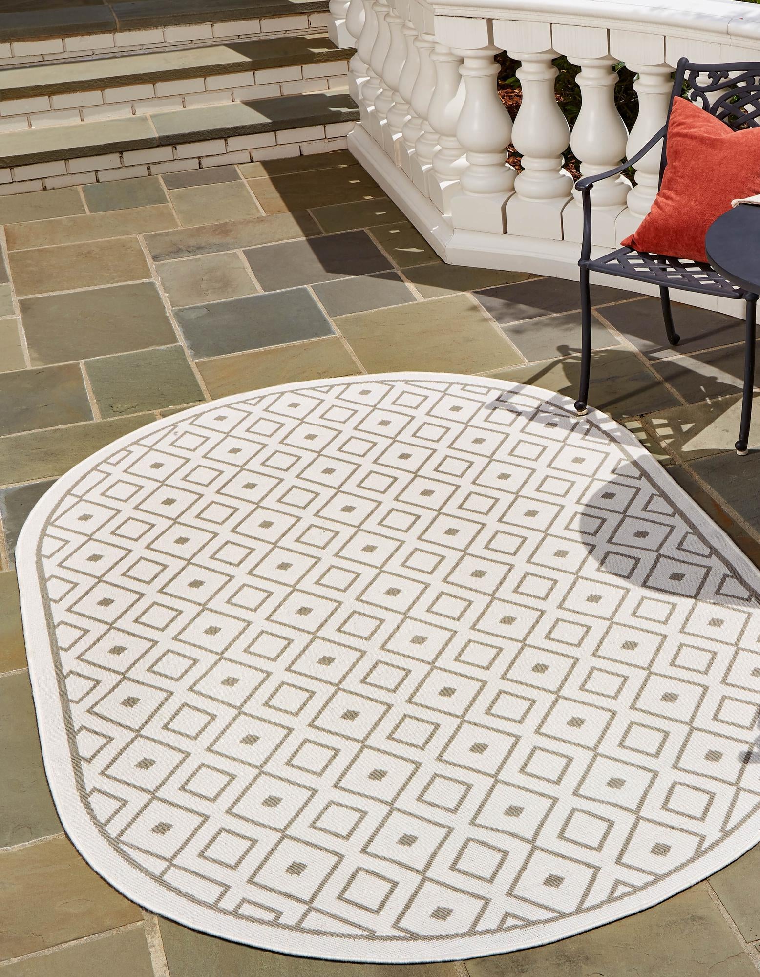 Flat Large Rug Rugs.com Outdoor Lattice Collection Rug – 8' x 10' Oval Ivory Flatweave ...