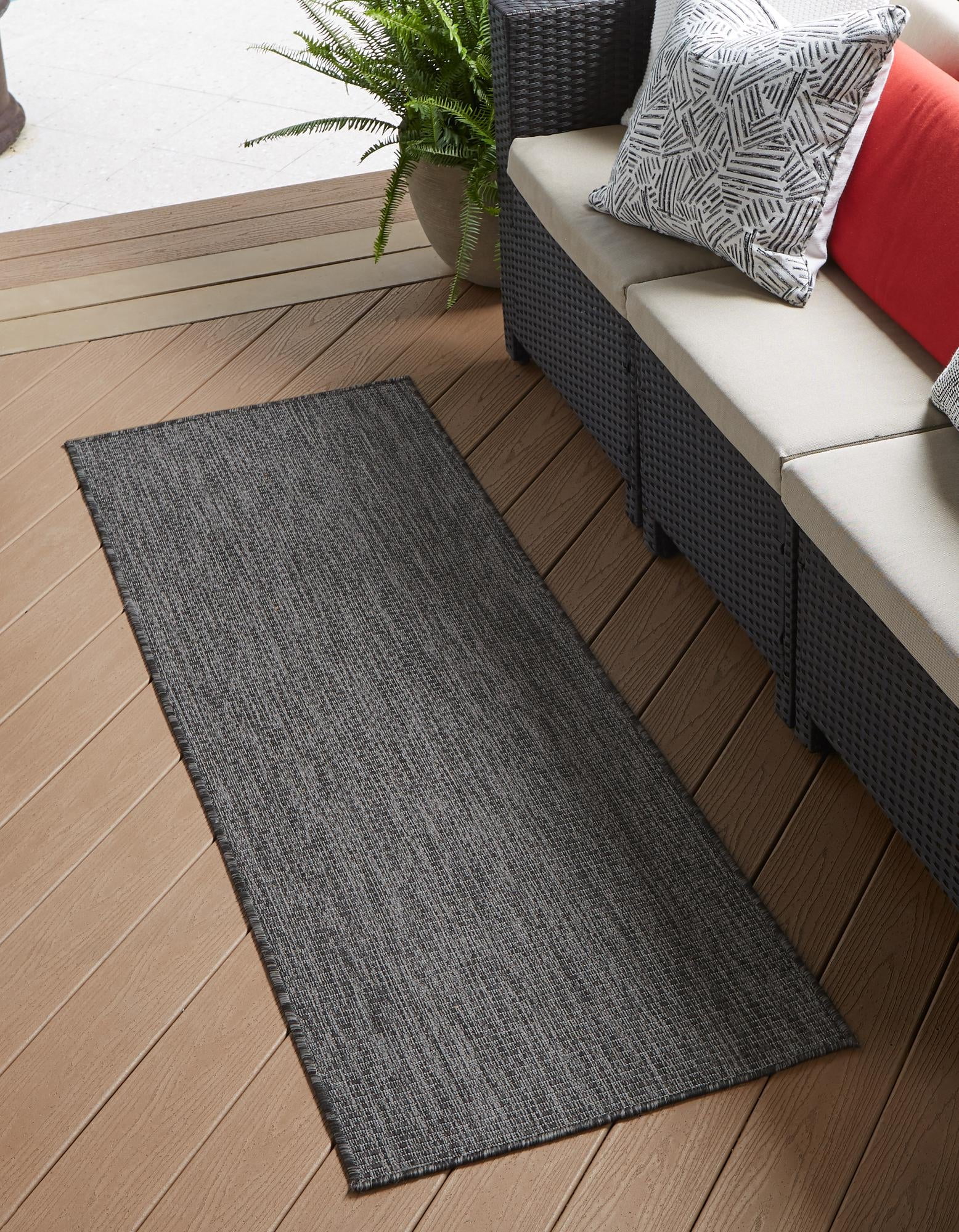 Black Flatweave Outdoor Runner Rug, 2' x 6', Synthetic