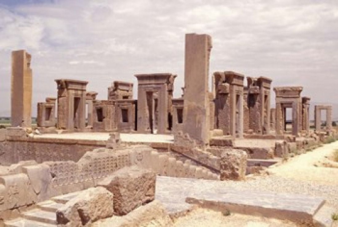 Ruins Persepolis Iran Canvas Art - Sergio Pitamitz DanitaDelimont (26 x 18)
