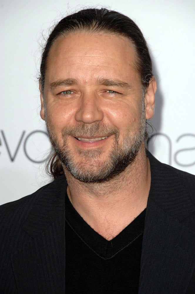 Russell Crowe At Arrivals For Revolutionary Road World Premiere Canvas Art - (16 x 20)