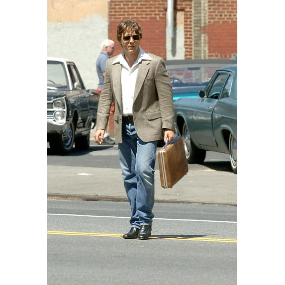 Russell Crowe On Location For Russell Crowe On The Set Of 'American Gangster', , Harlem, Ny, August 09, 2006. Photo By George TaylorEverett Collection Celebrity (16 x 20)