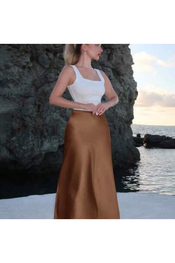 Rust Brown Dress With Square Neckline And Sleeveless Design