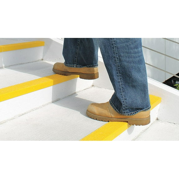 Rust-Oleum Stair Nosing,Ylw,36" W,Plstic/Fiberglass 271819
