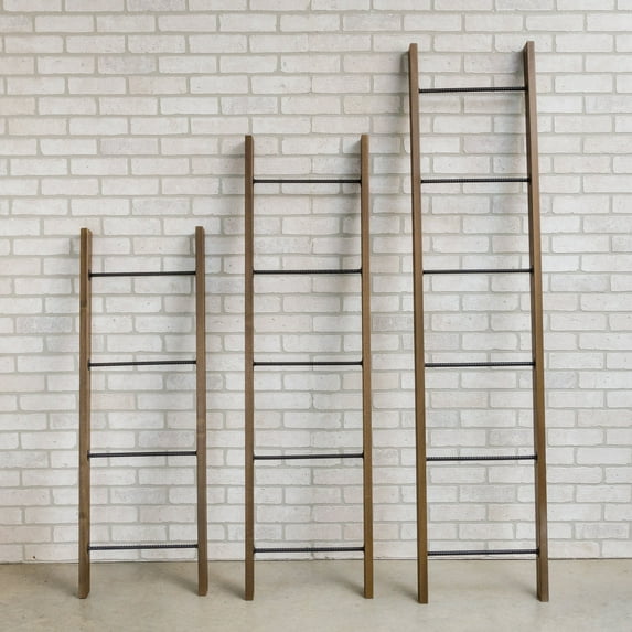 Rustic Farmhouse Blanket Ladder