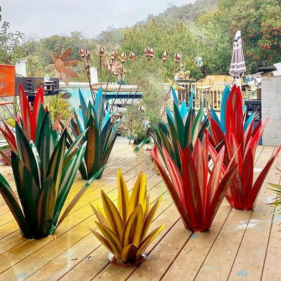 Rustic Metal Tequila Plant Garden Sculpture - 10.6 Inch Blue Agave Art with 9 Leaves - Handmade DIY Yard Decor - In-Ground Metal Garden Stake - Outdoor Home Decoration