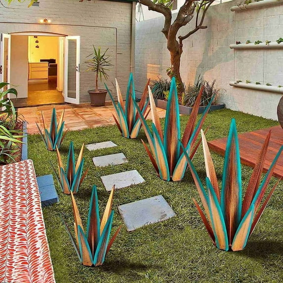 Rustic Sculpture, Rustic Metal Agave Plants for Outdoor Patio Yard, Home Decor Hand Painted 35cm