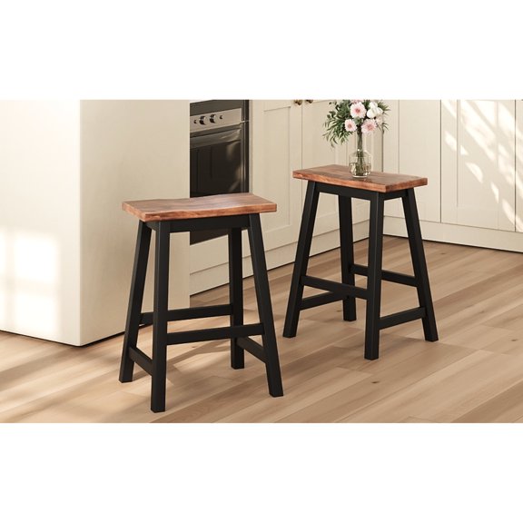 Rustic Style - Solid Wood - Dining Room Ambiance - Warm and Inviting