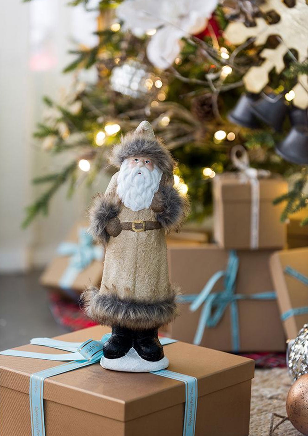 Rustic Terracotta Santa Figurine Christmas Decor Beige Long Coat Santa Statue with Fur Accents Frosted Rock Base Tabletop Mantel Holiday Centerpiece