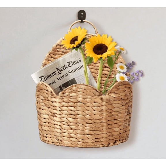 Rustic Water Hyacinth Scalloped Hanging Storage Basket - Multi-Use Wall Basket for Front Door, Entryway & Garden - Holds Plants, Flowers, Mail & Small Household Items