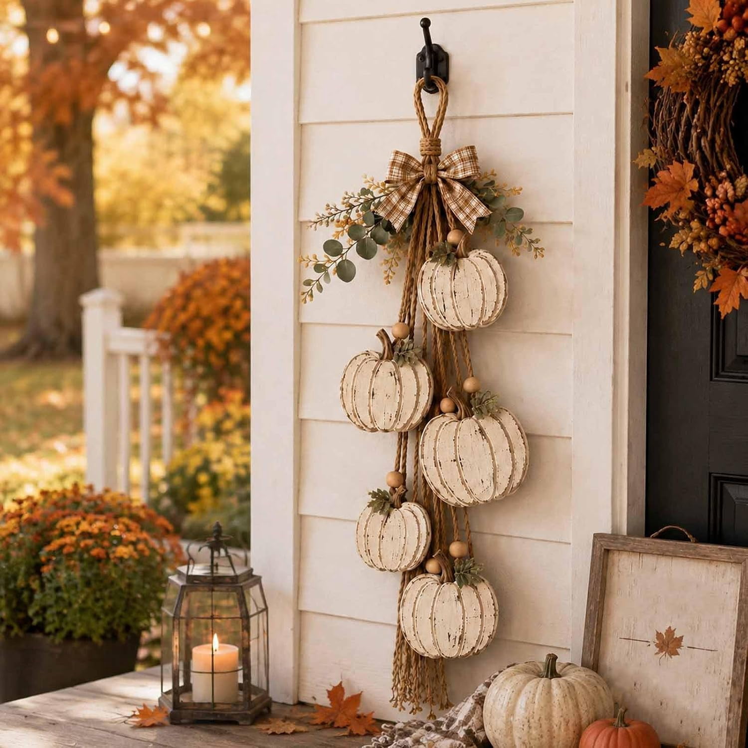 Rustic Wooden Pumpkin Door Hanging, Ready-to-Hang Farmhouse Accent, Cozy Harvest Fall Halloween Decor for Entryway & Living Room