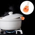 thumbnail image 1 of Pepper-Shaped Silicone Pot Lid Lifter Heat- & Leak-Proof Compact 3 x 3 x 6 cm Kitchen Tool Easy Storage & Cleaning Cute Chili, 1 of 4