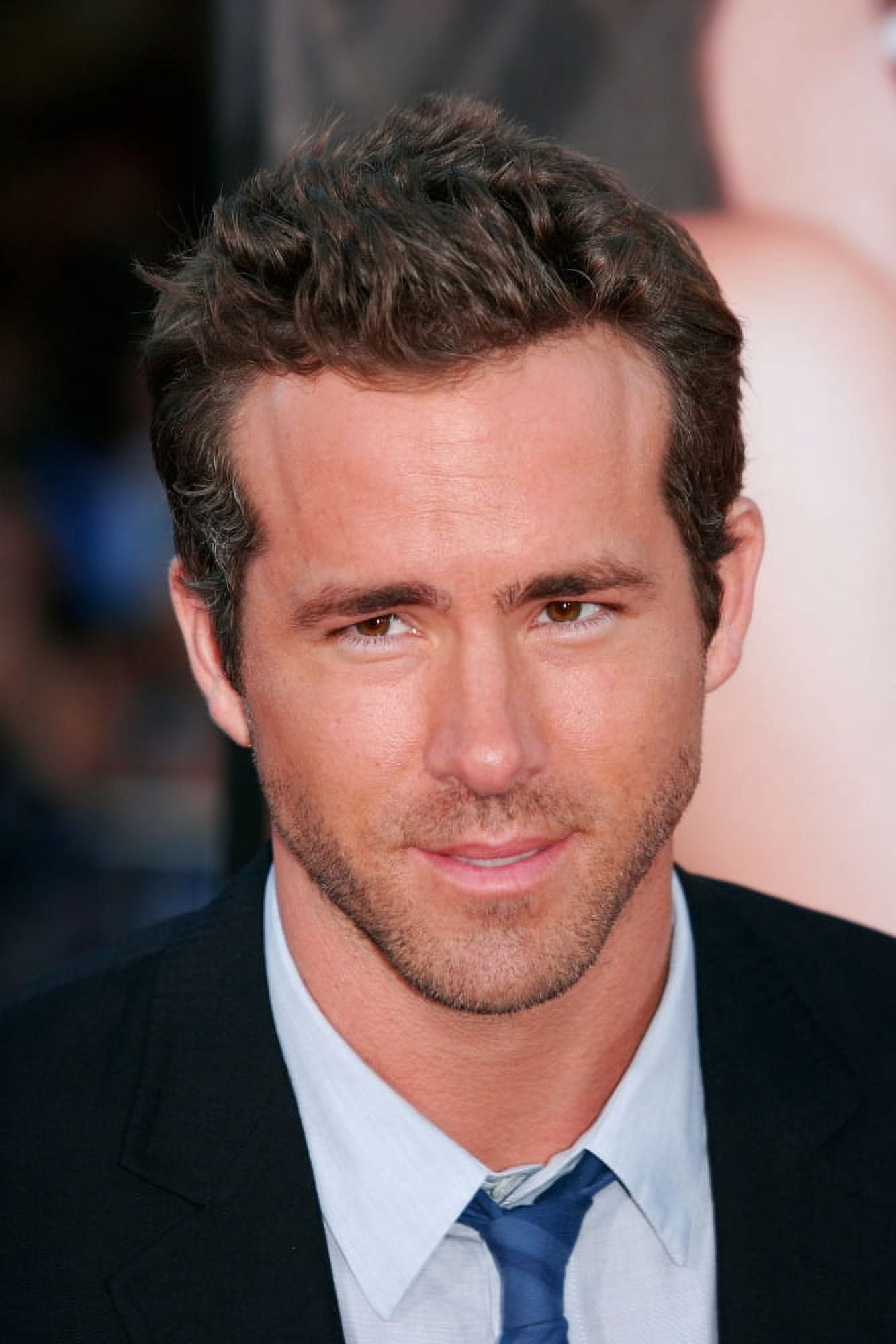 Ryan Reynolds At Arrivals For The Change-Up Premiere Canvas Art - (16 x 20)