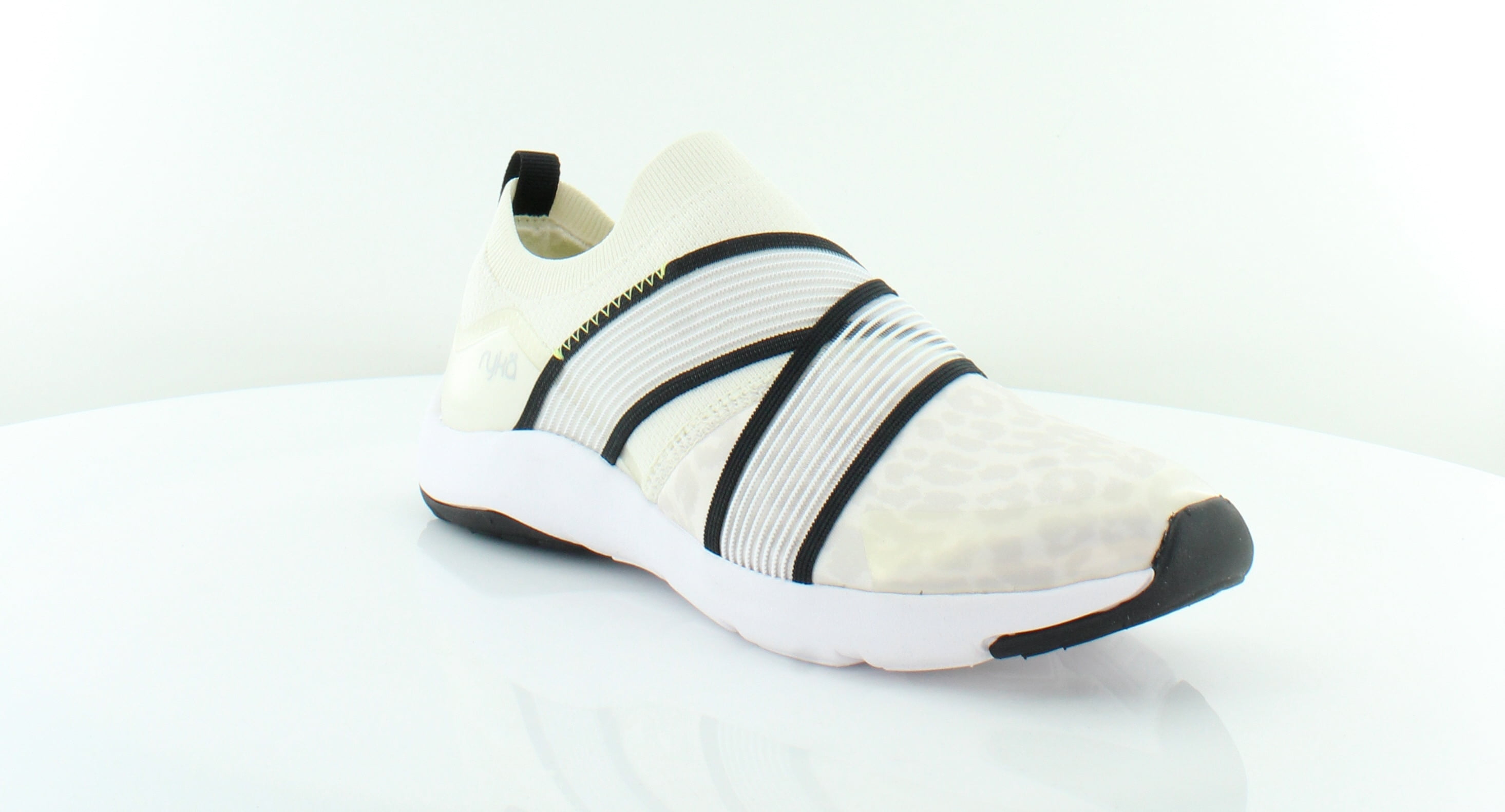 Ryka Womens Empower Slip On Sneakers Gardenia Leopard 10W