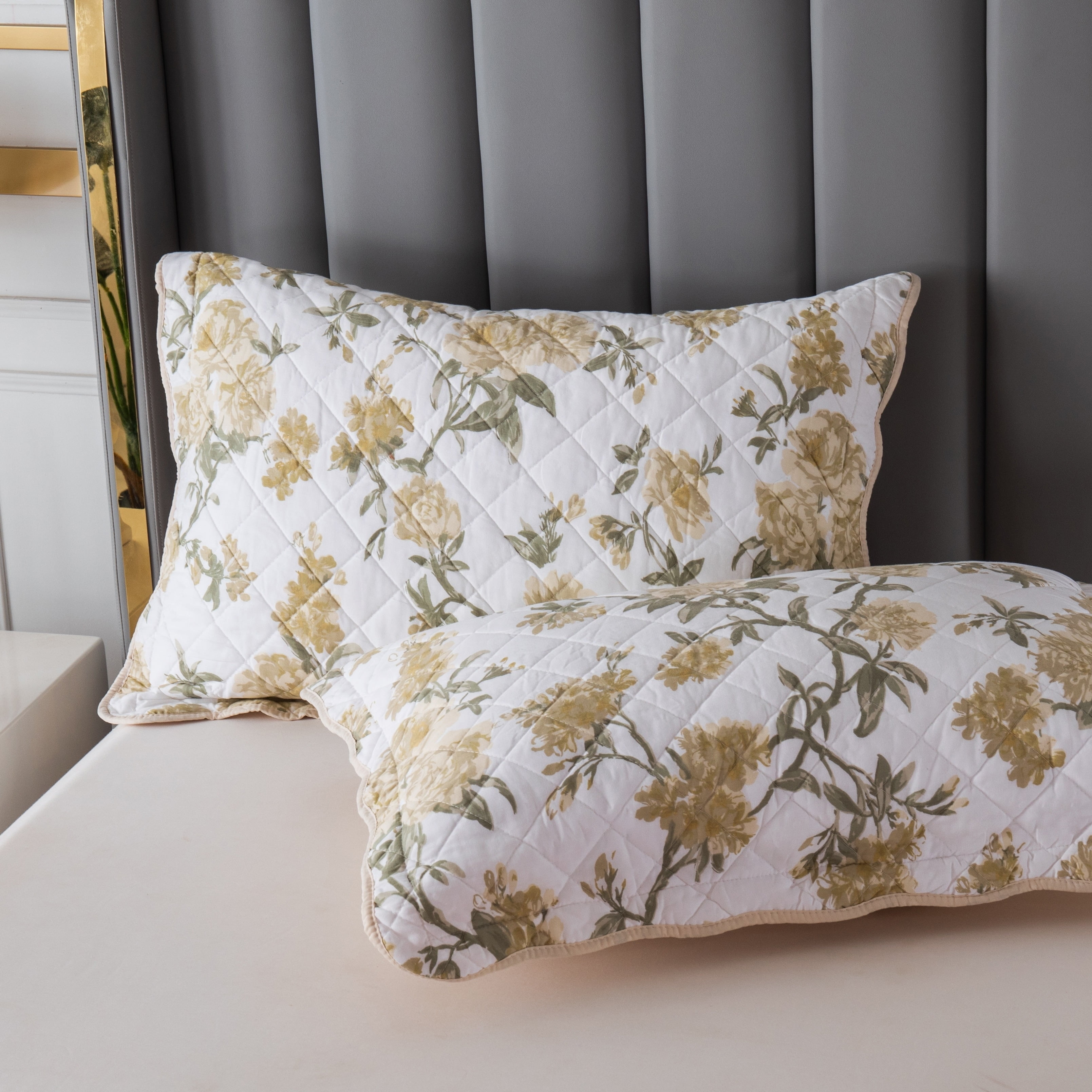 King Size Floral Microfiber Bedspread Set with Scalloped Edge