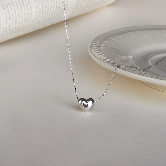 S925 sterling silver love necklace women's niche design high-end luxury light heart-shaped clavicle chain simple temperament necklace