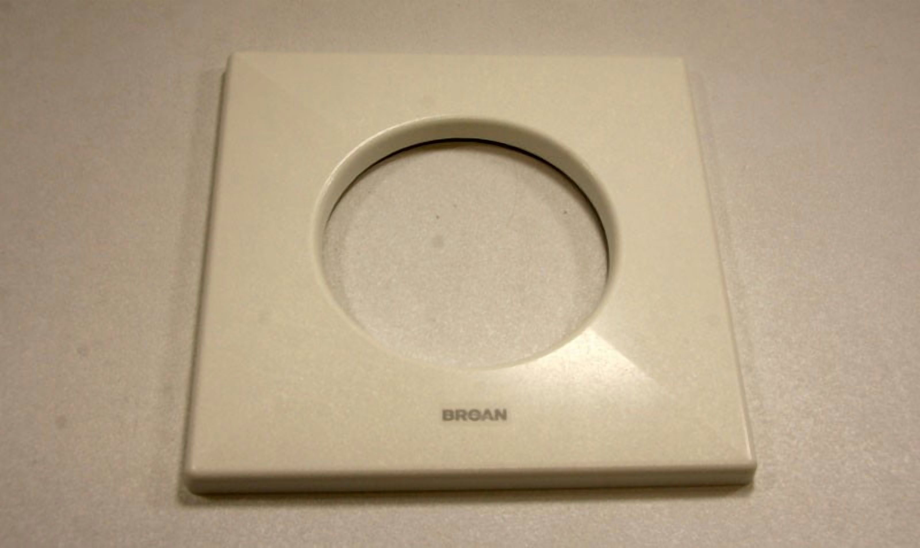 S97010319  Broan Grlle OEM S97010319