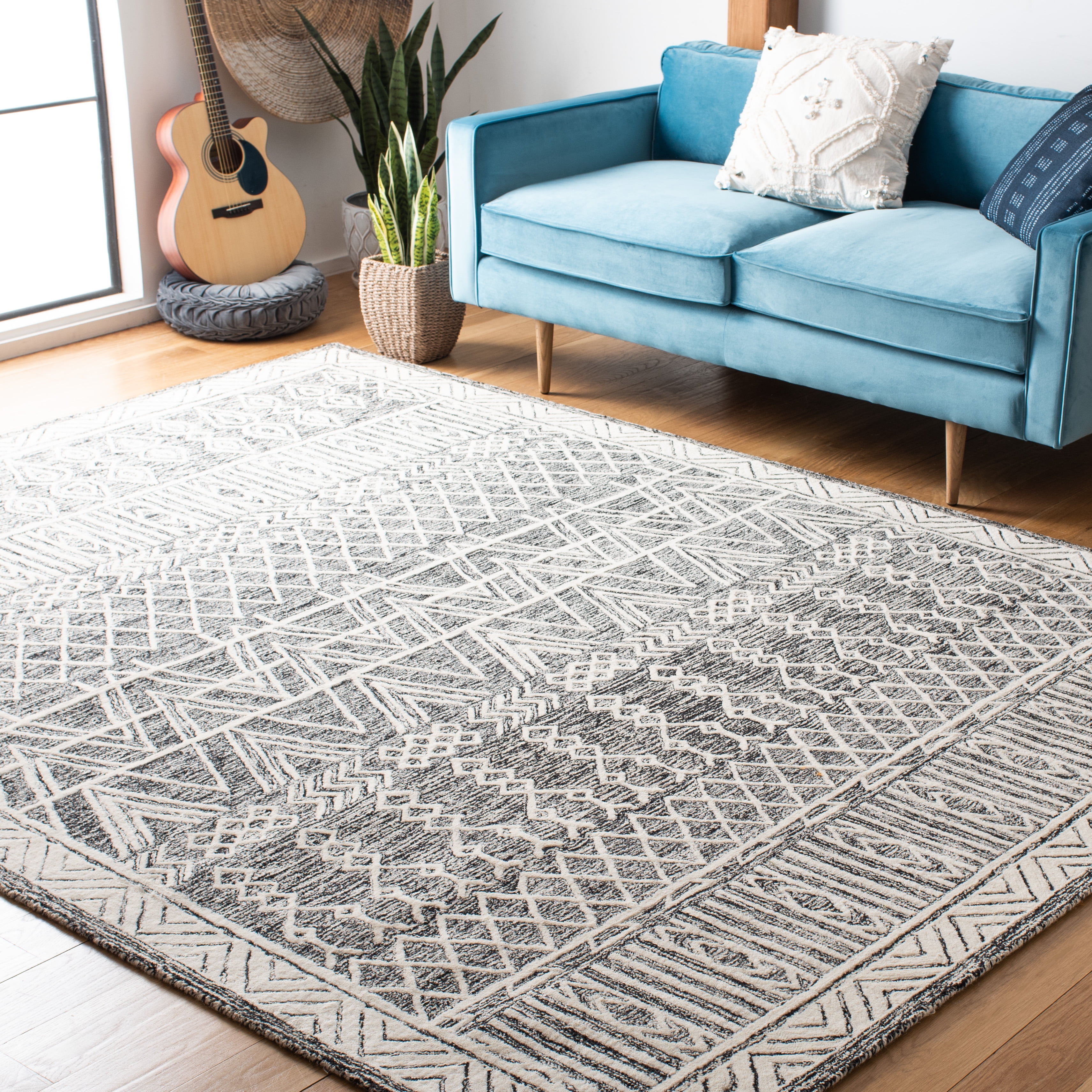 SAFAVIEH Abstract Alastar Geometric Wool Area Rug, Ivory/Black, 9' x 12'