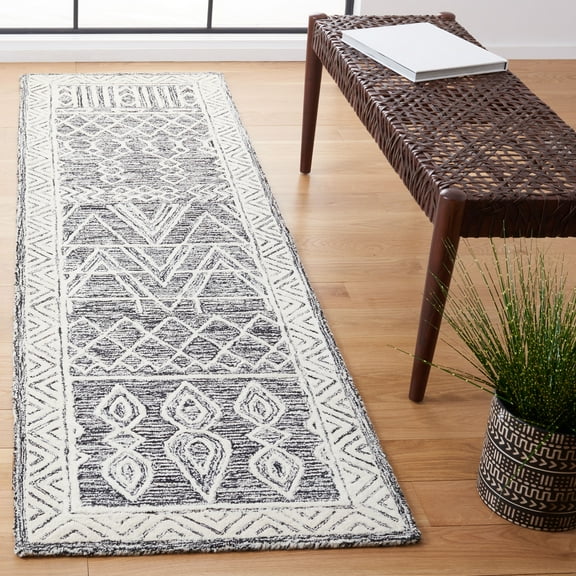 SAFAVIEH Abstract Alastar Geometric Wool Runner Rug, Ivory/Black, 2'3" x 8'