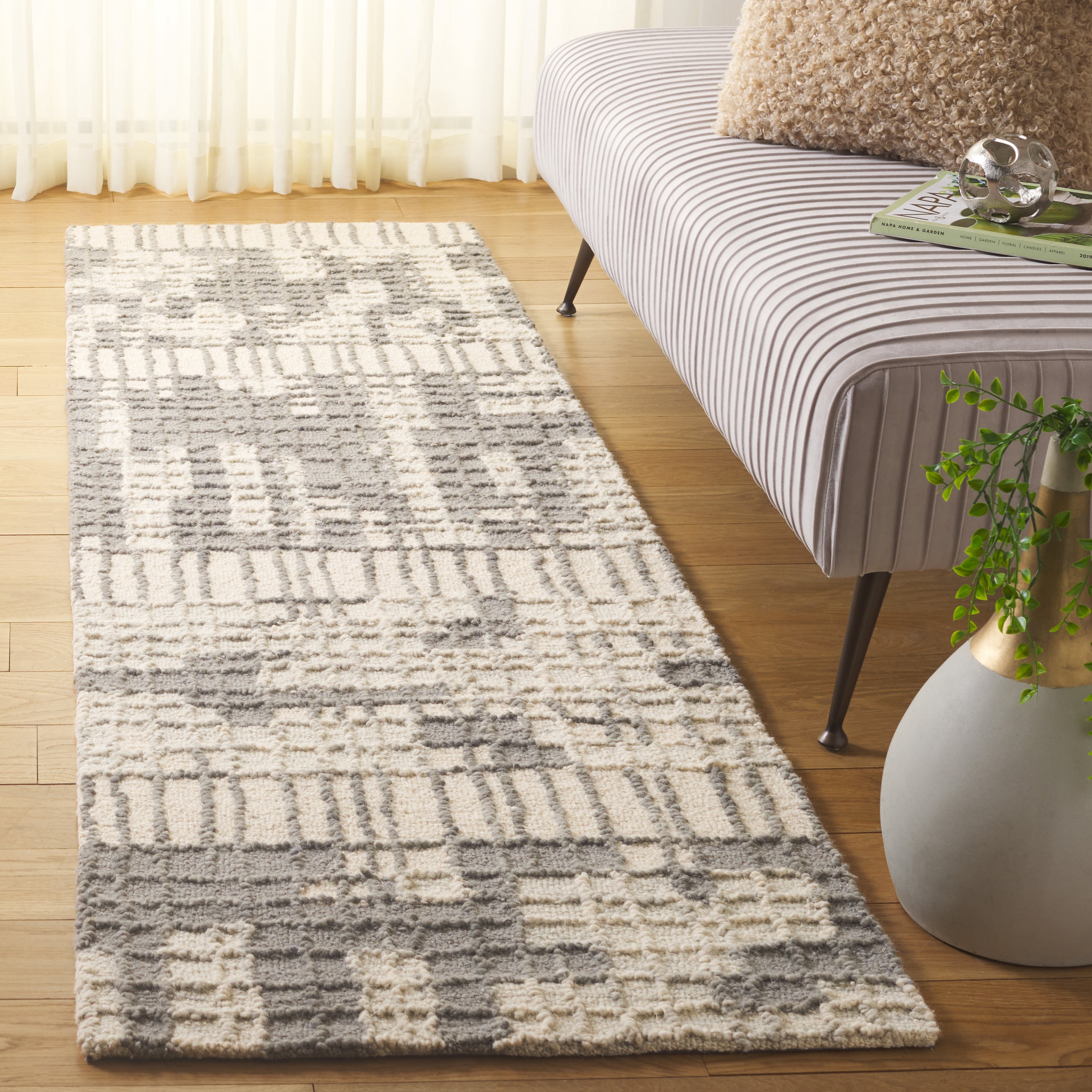 SAFAVIEH Abstract Alton Geometric Runner Rug, Ivory/Dark Gray, 2'3" x 8'