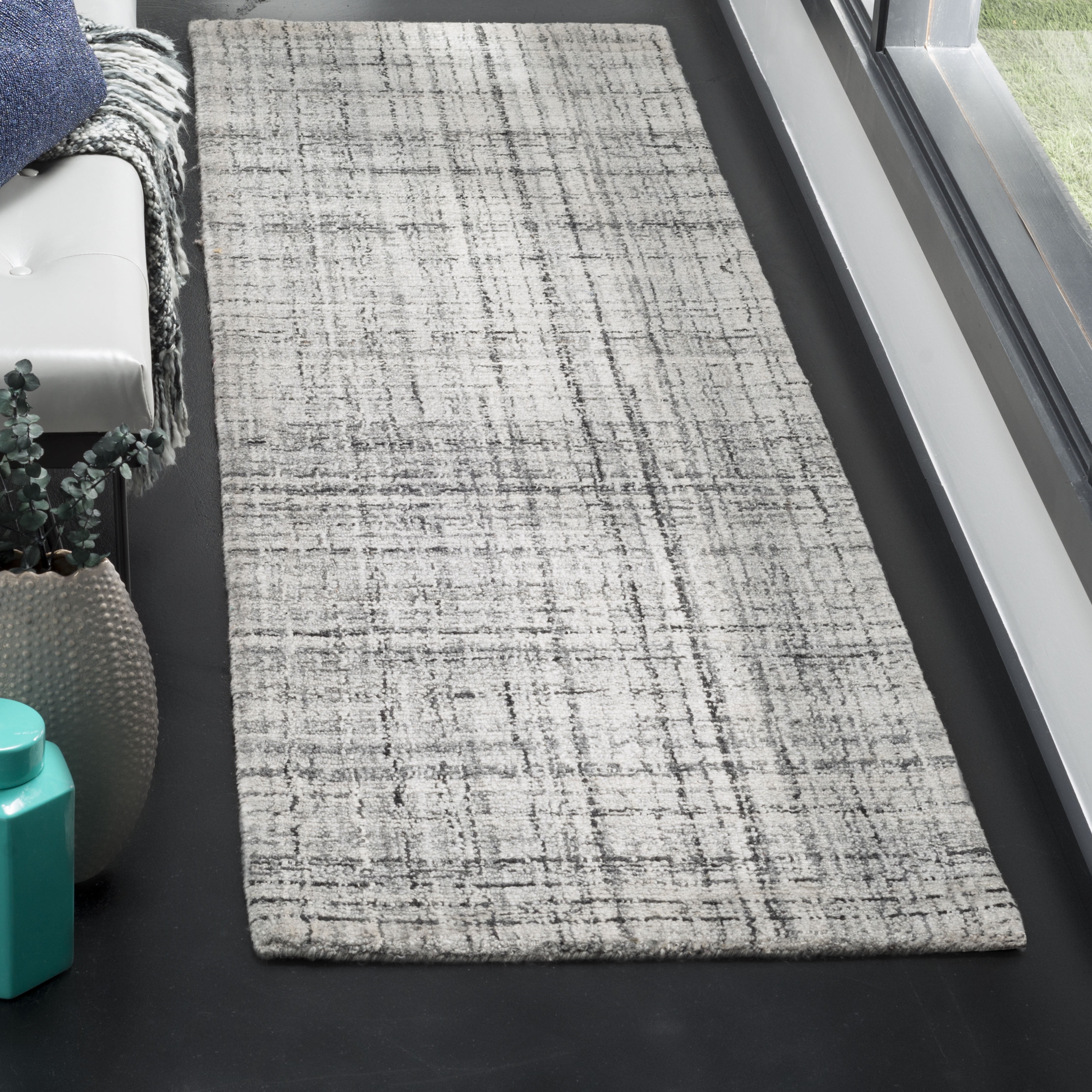 Safavieh Abstract Bailey Striped Runner Rug, Gray/Black, 2'3" x 8'