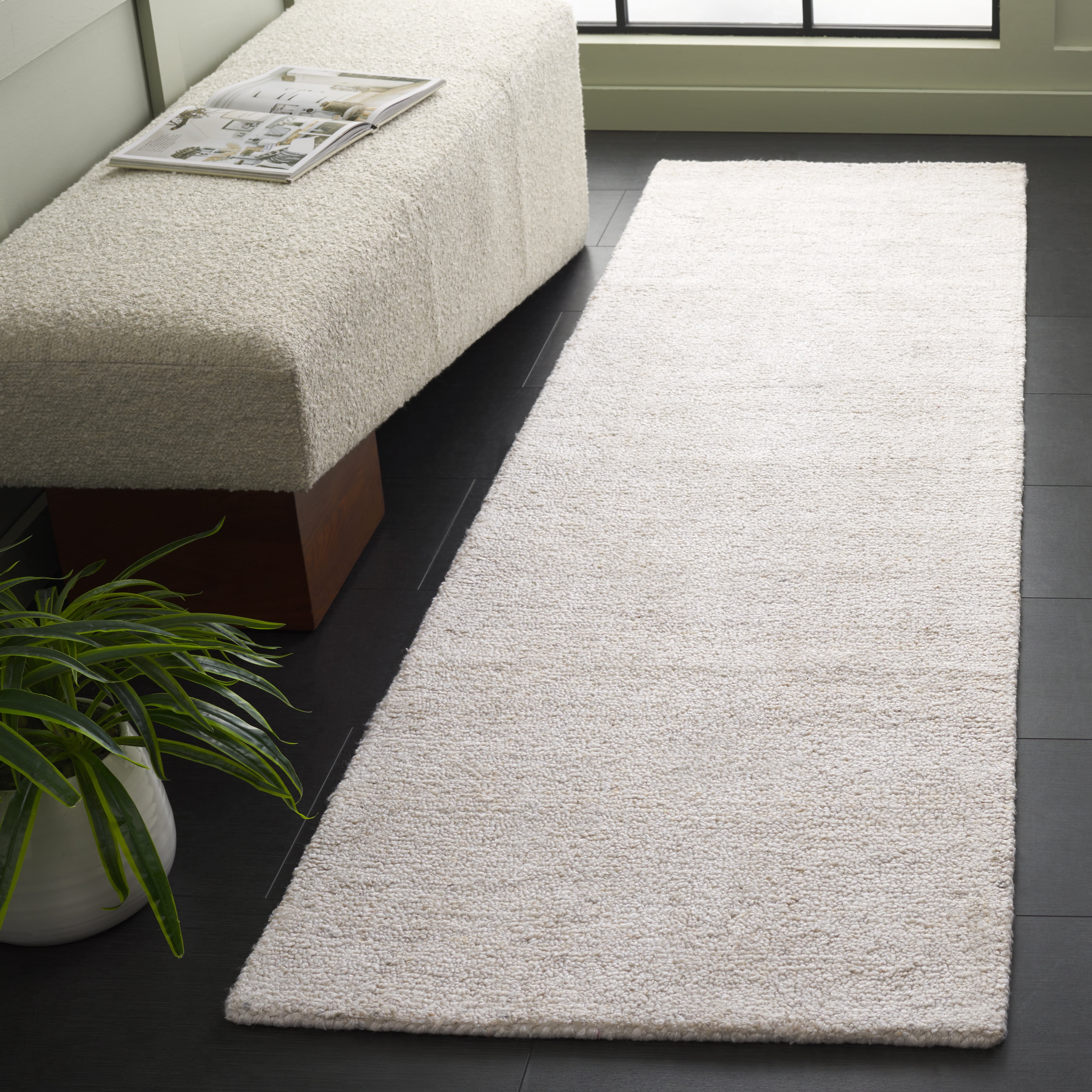 Safavieh Abstract Bailey Striped Runner Rug, Ivory/Beige, 2'6" x 6'