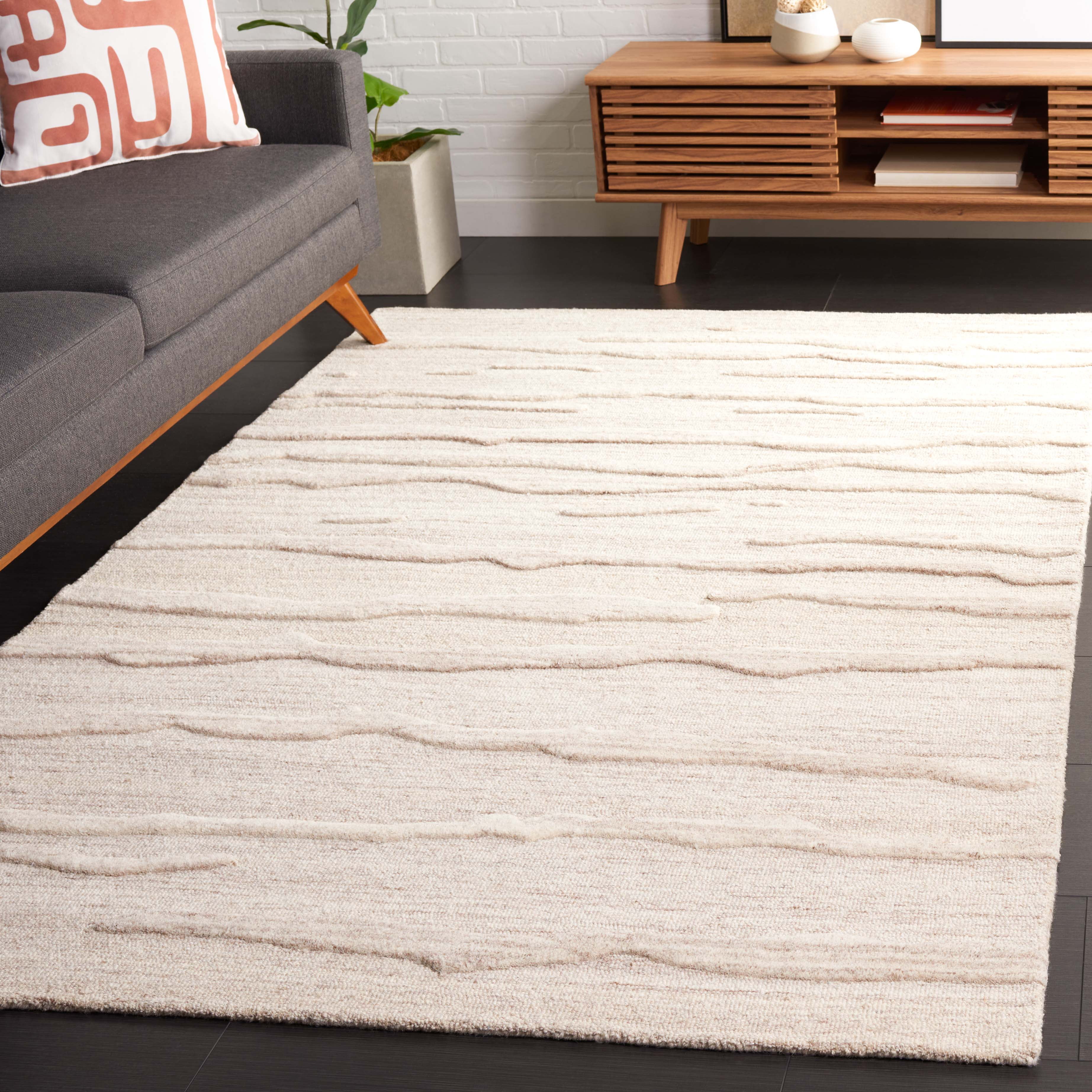 SAFAVIEH Abstract Bertina Abstract Area Rug, Beige, 4' x 6'