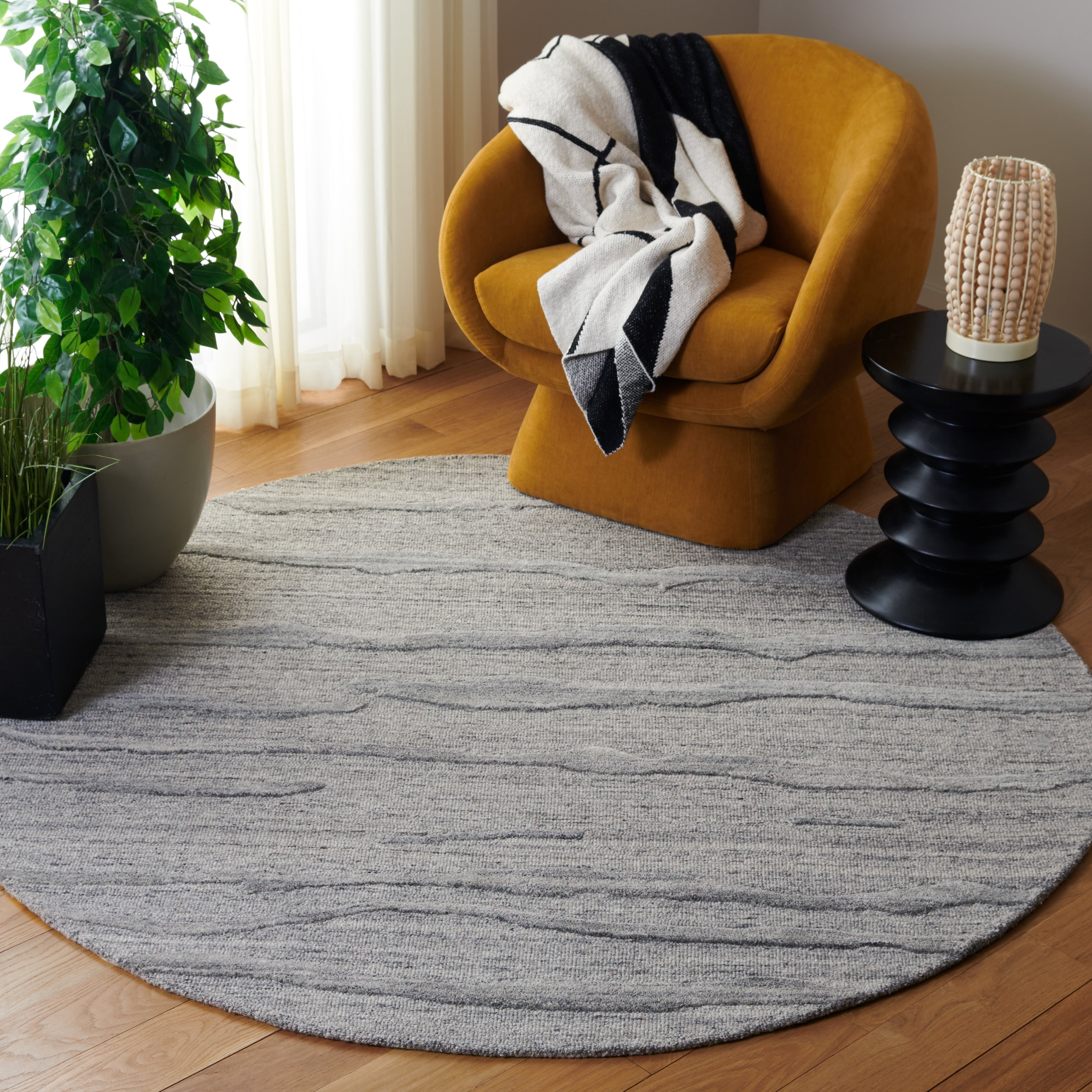 SAFAVIEH Abstract Bertina Abstract Area Rug, Gray, 6' x 6' Round