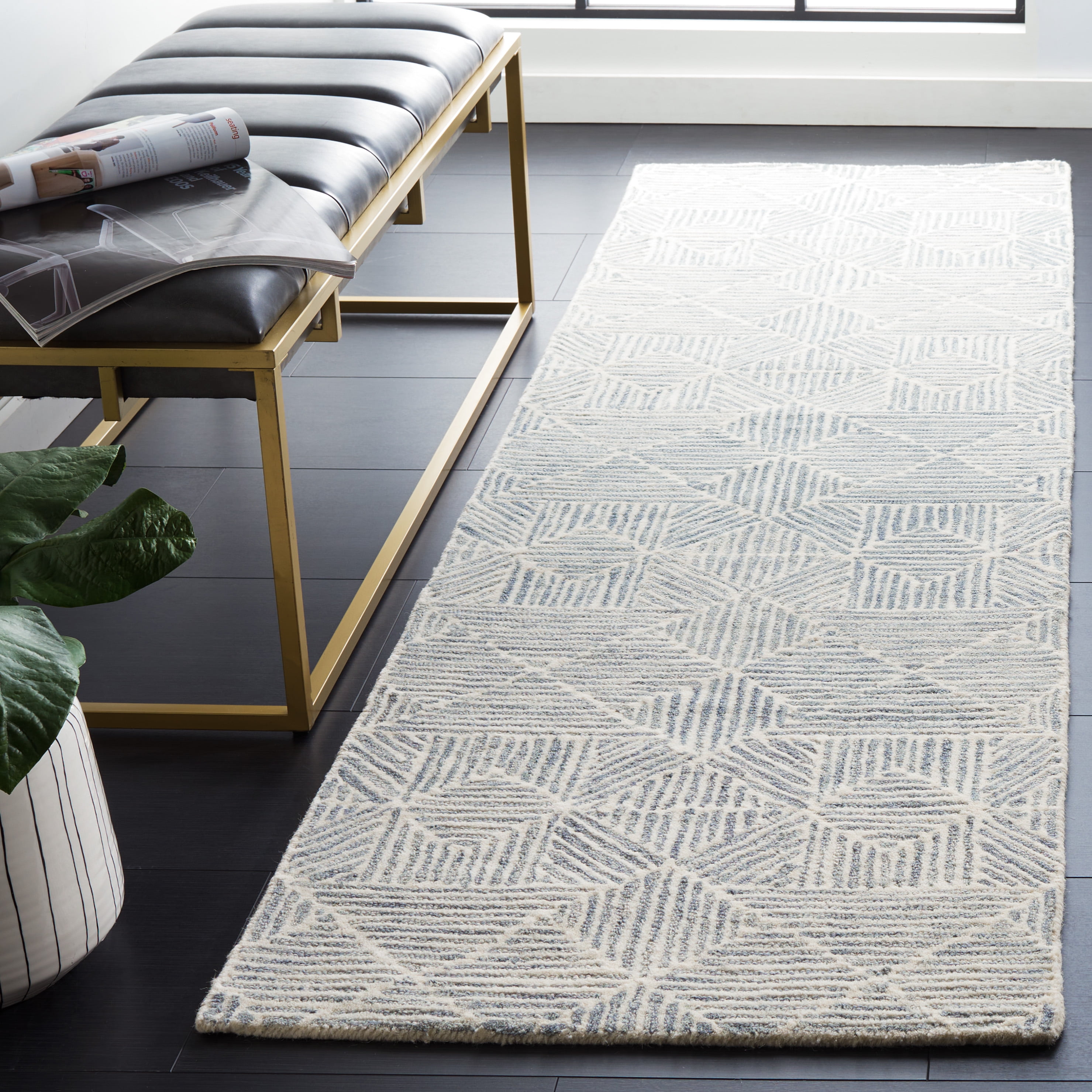 SAFAVIEH Abstract Brock Geometric Runner Rug, Gray/Ivory, 2'3" x 6'