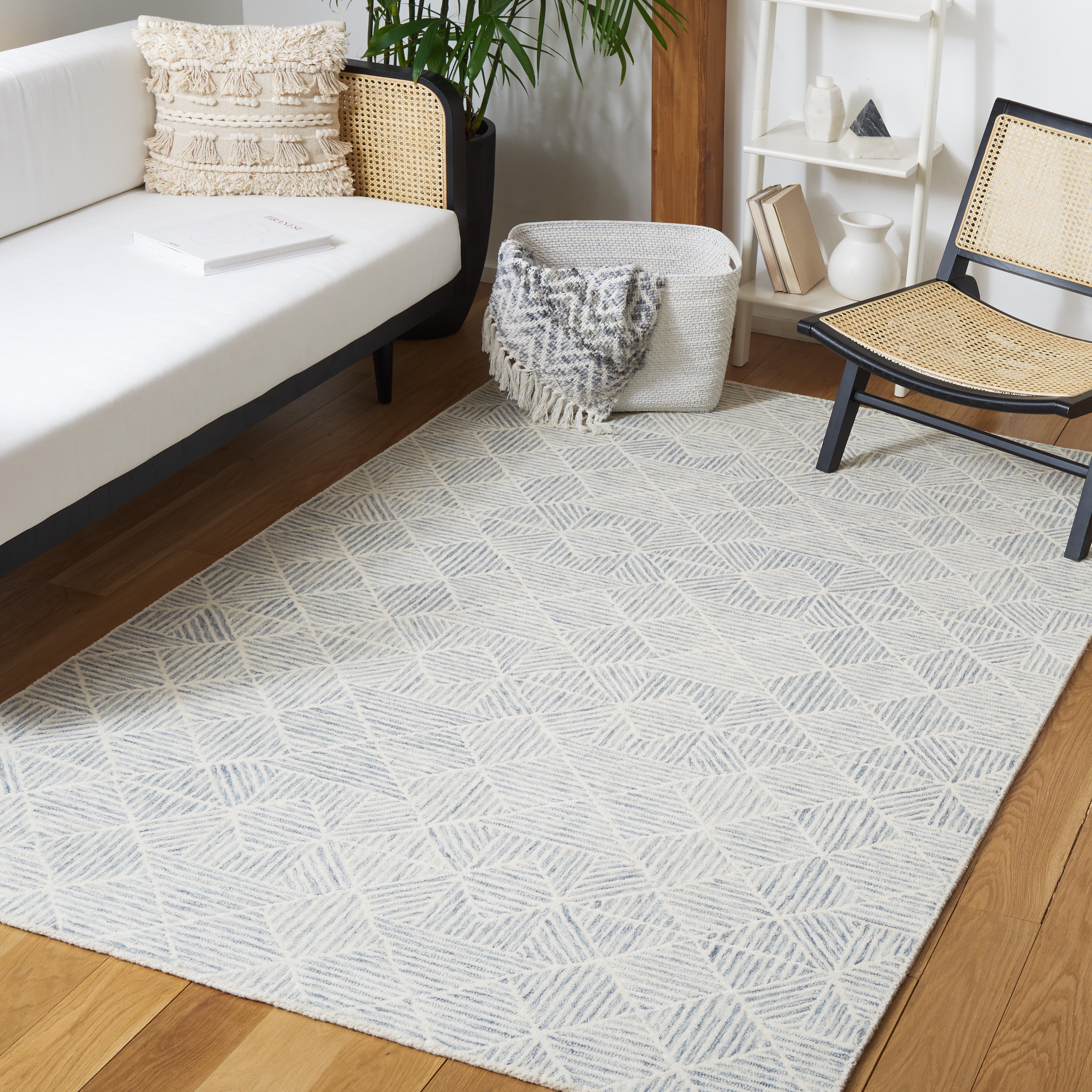 SAFAVIEH Abstract Brock Geometric Area Rug, Gray/Ivory, 5' x 8'