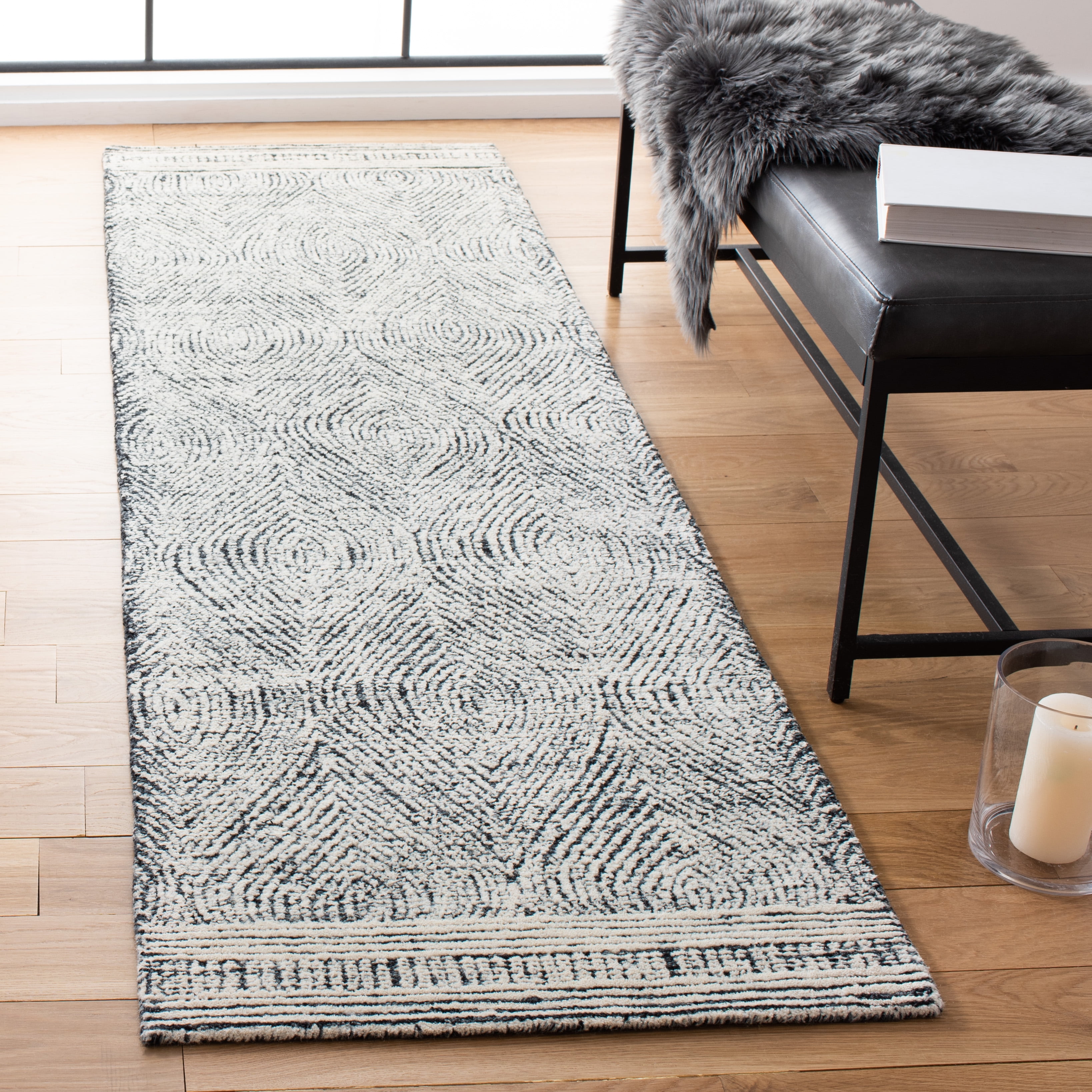 SAFAVIEH Abstract Caelestinus Ogee Wool Runner Rug, Ivory/Charcoal, 2'3" x 20'