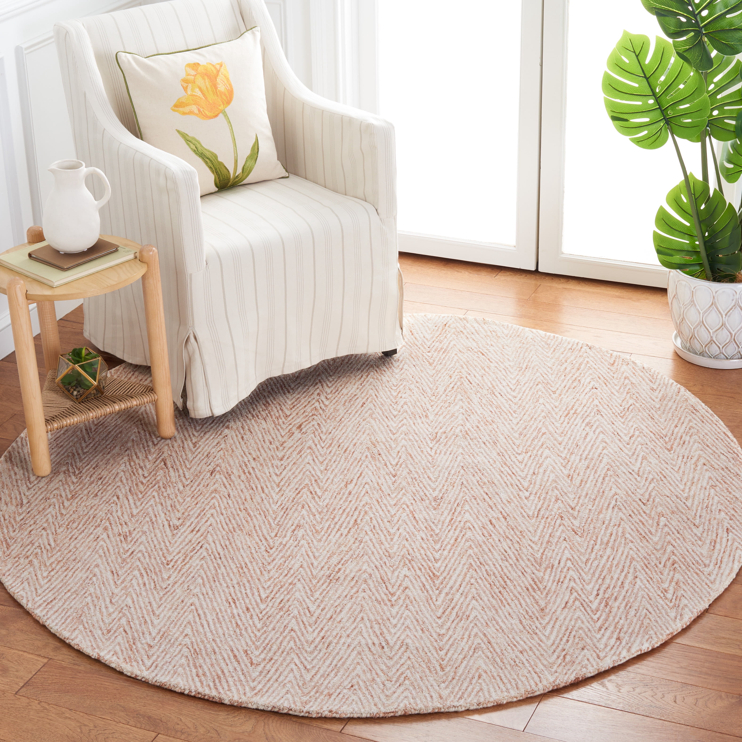 SAFAVIEH Abstract Celina Chevron Area Rug, Brown/Ivory, 6' x 6' Round