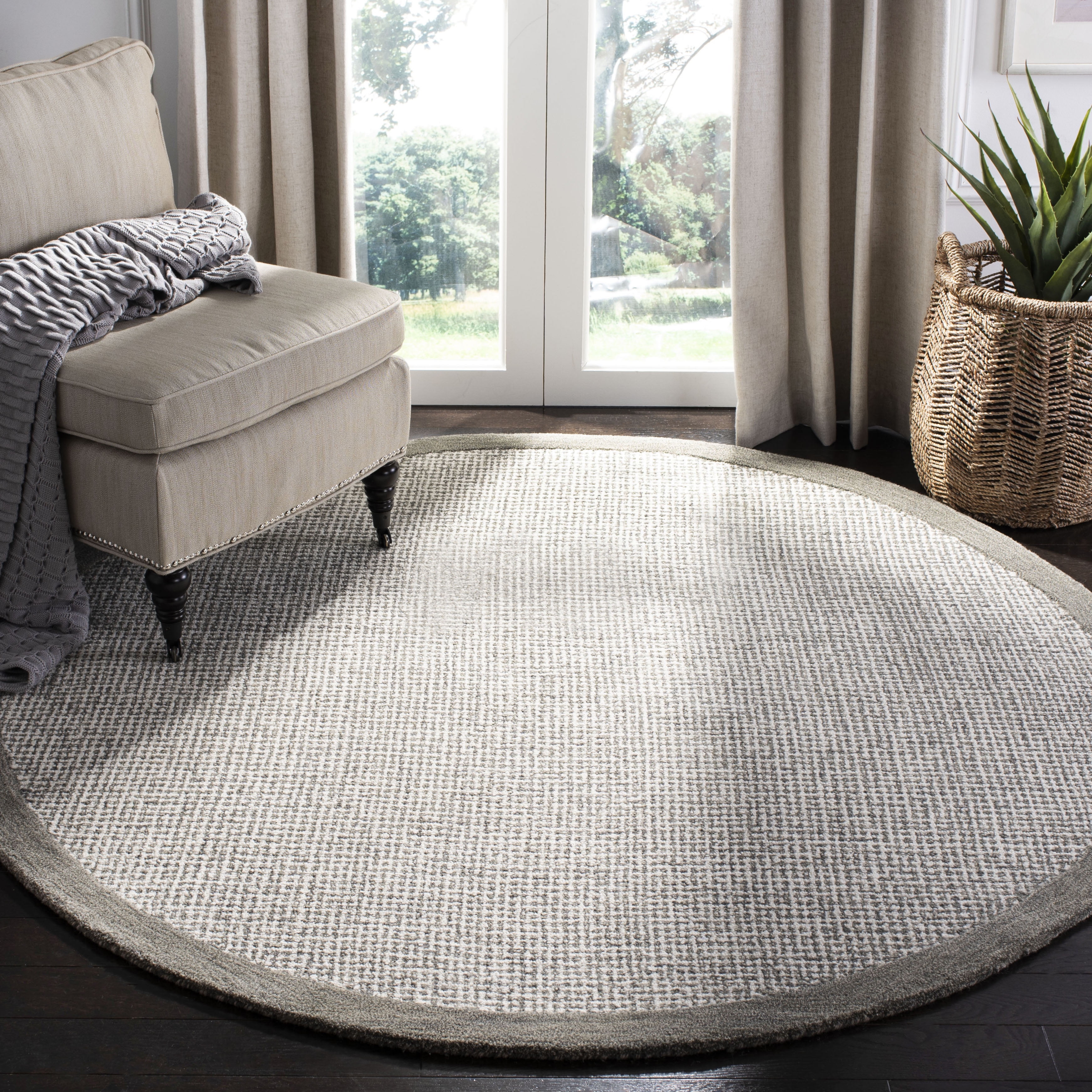 Ivory and Sage Hand-Tufted Round Wool Area Rug