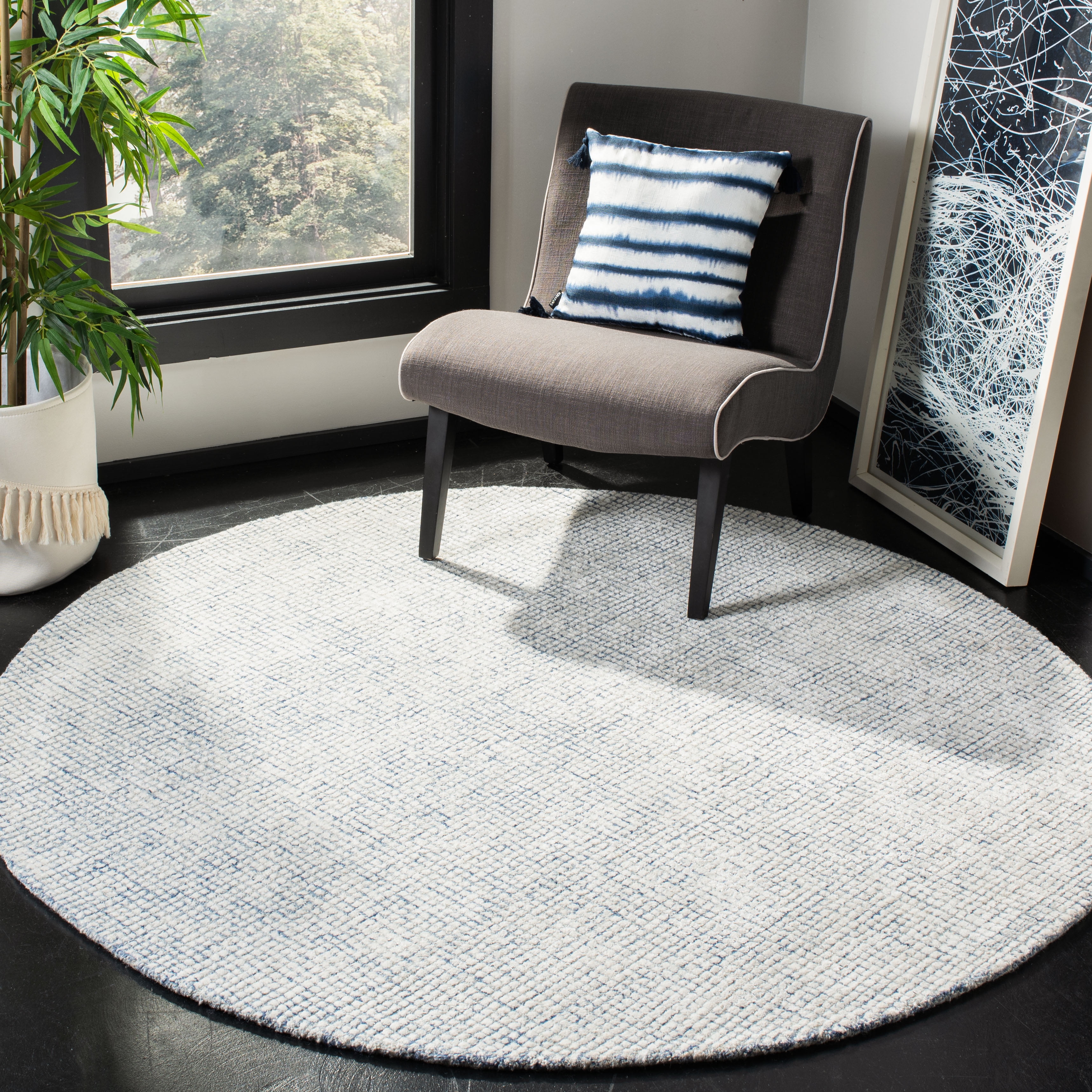 SAFAVIEH Abstract Dalia Geometric Area Rug, Ivory/Blue, 4' x 4' Round ...