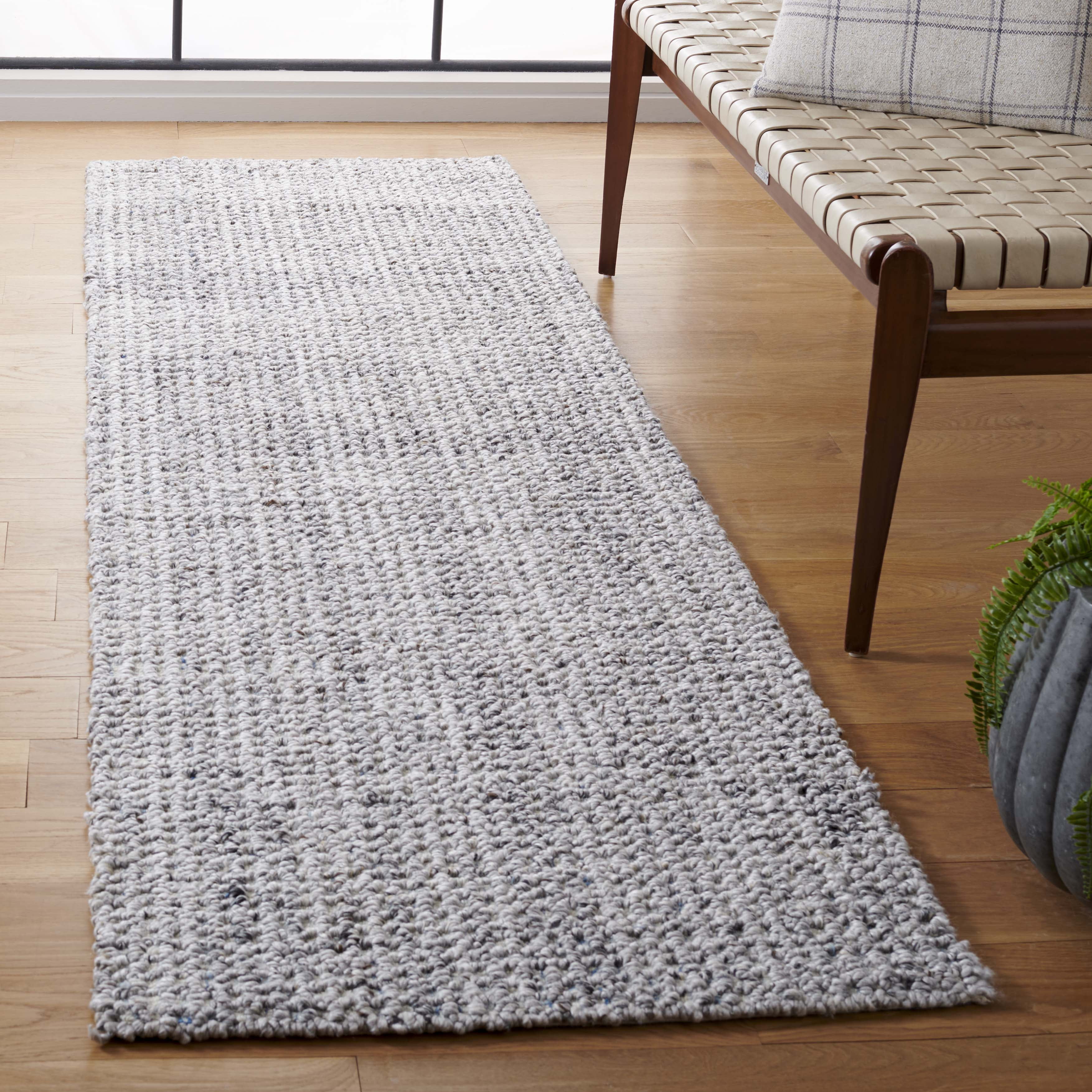 SAFAVIEH Abstract Deloris Trellis Runner Rug, Light Gray, 2'3" x 8'