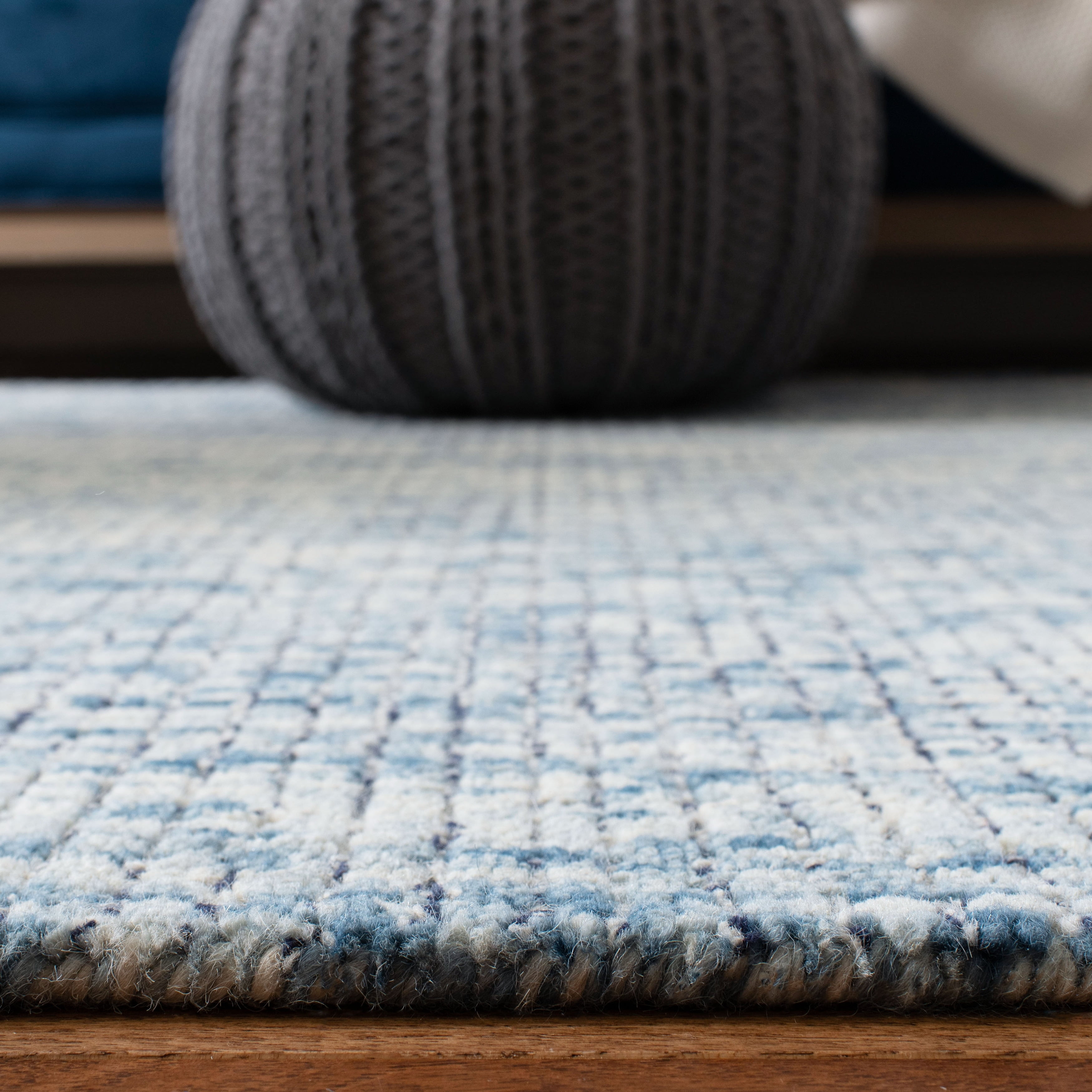 Ivory and Navy Abstract Wool 4' x 6' Area Rug