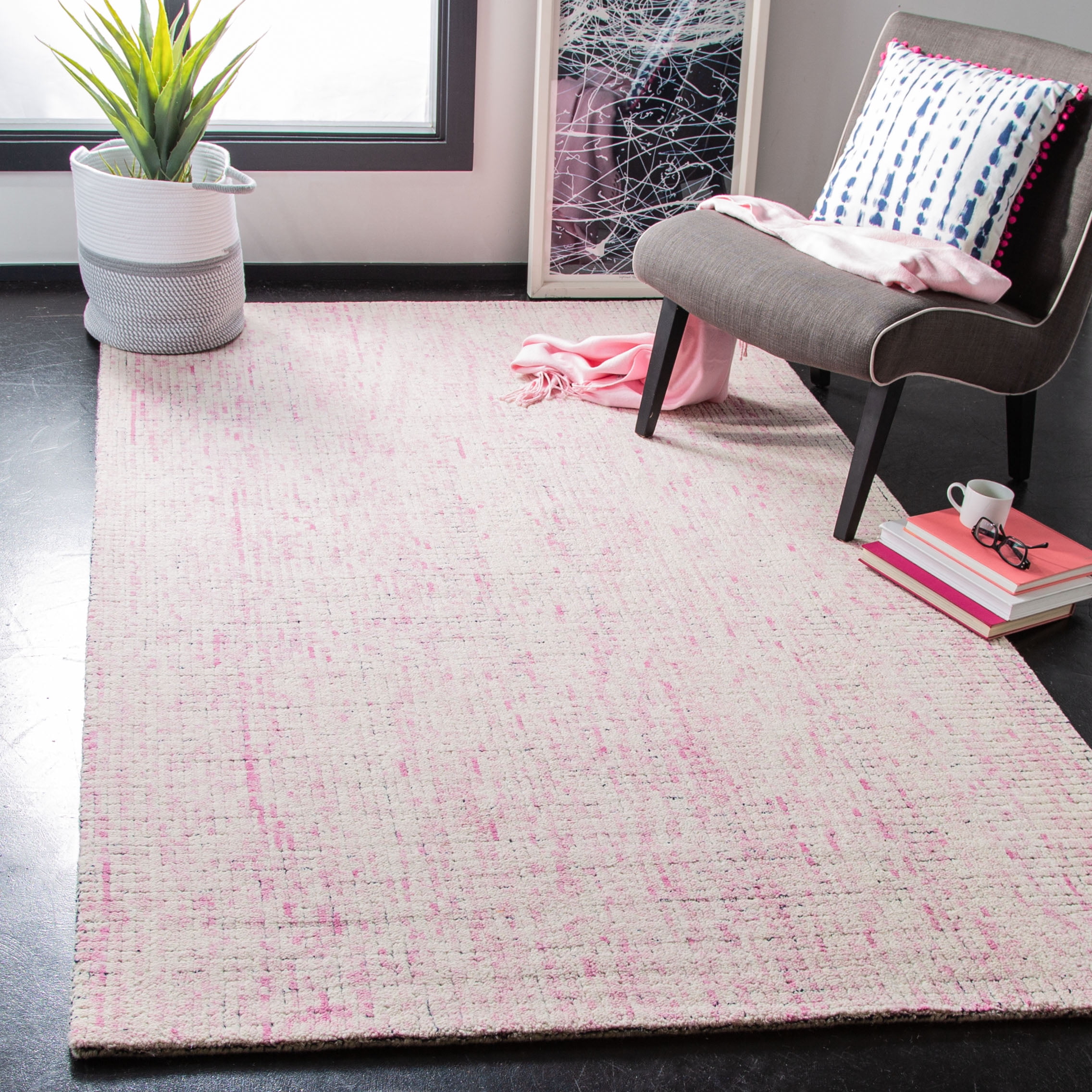 SAFAVIEH Abstract Devyn Geometric Wool Area Rug, Ivory/Pink, 4' x 6'