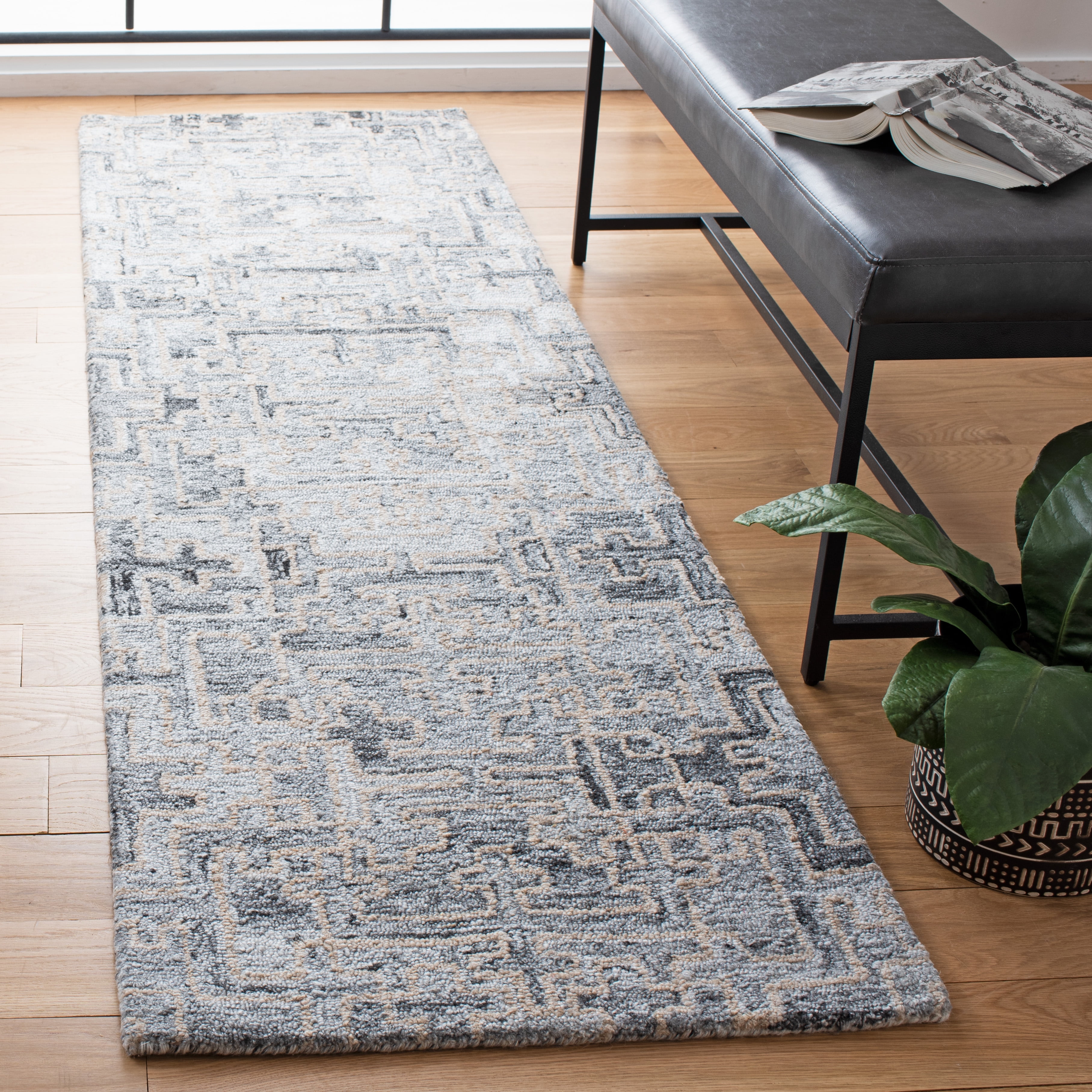 SAFAVIEH Abstract Edvin Abstract Runner Rug, Ivory/Black, 2'3" x 8'