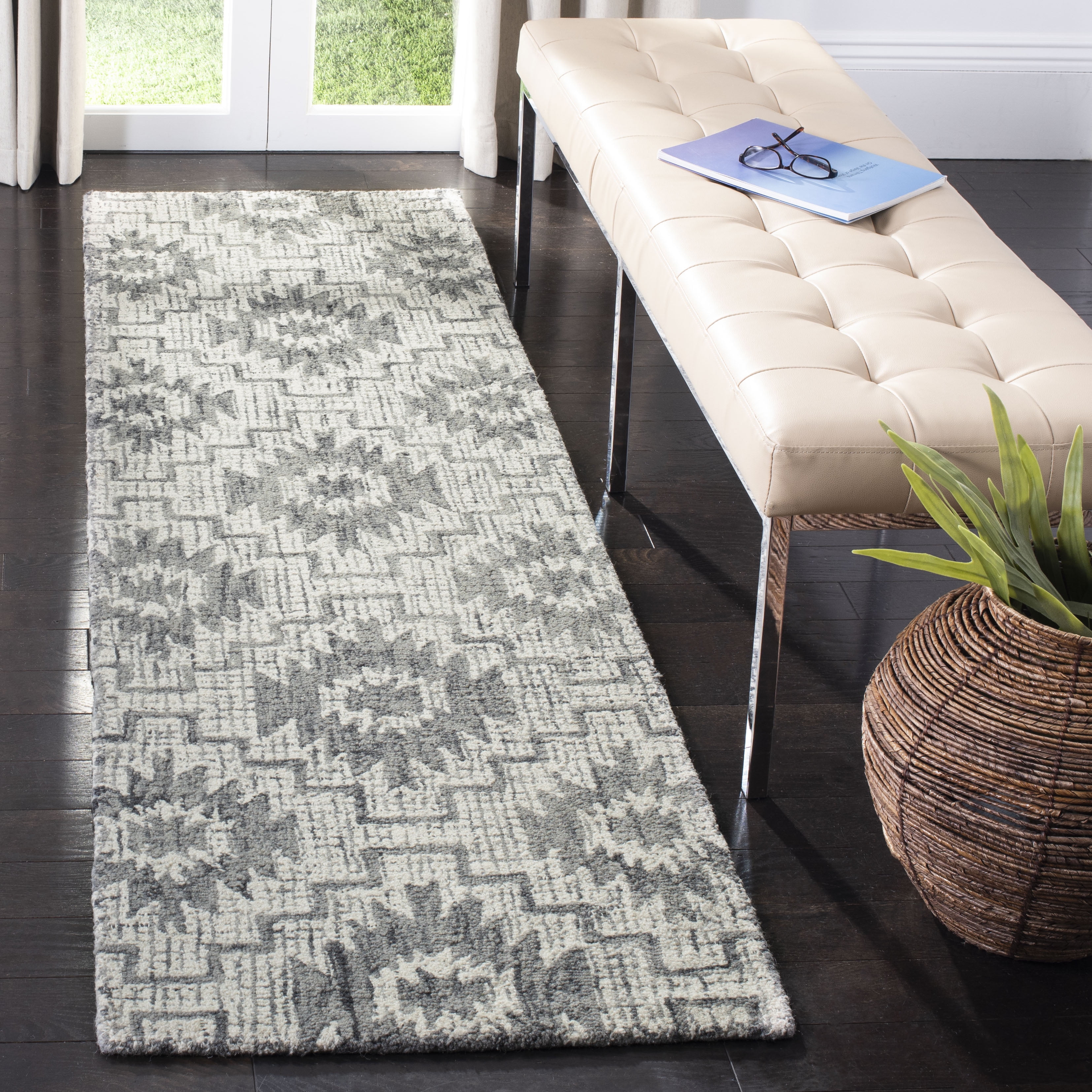Handmade Abstract Gray Wool Tufted Area Rug