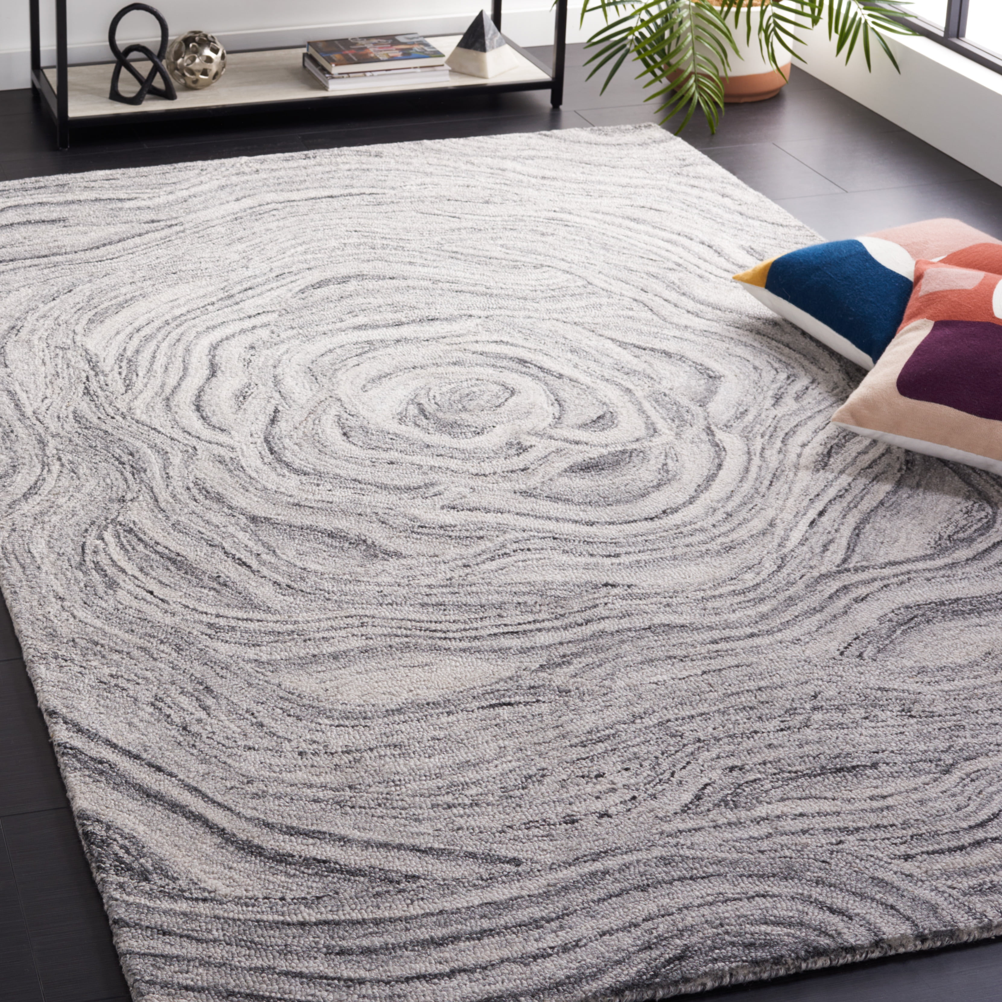 SAFAVIEH Abstract Kebo Distrssed Area Rug, Dark Grey/Black, 5' x 8'