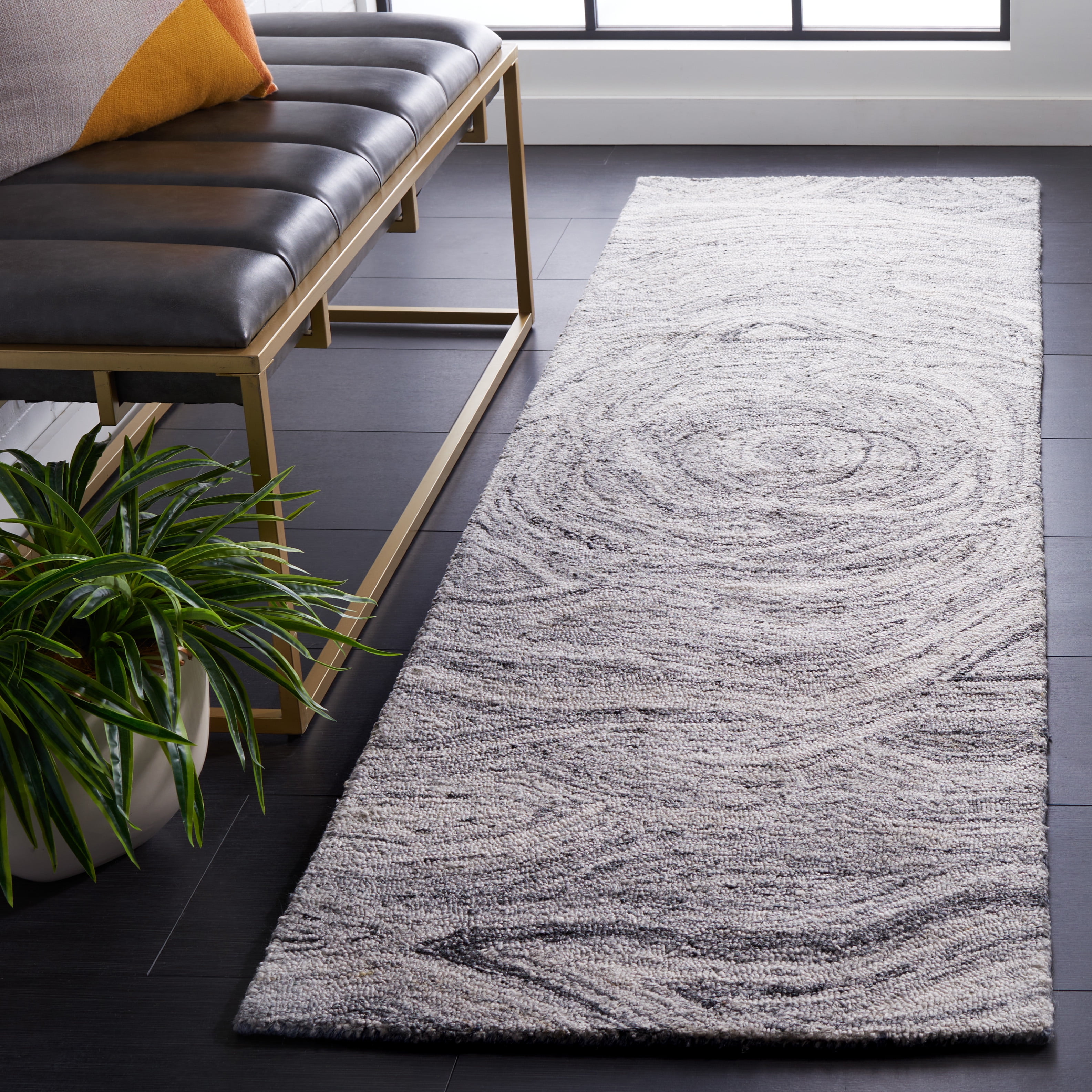 SAFAVIEH Abstract Kebo Distrssed Runner Rug, Dark Grey/Black, 2'3" x 8'