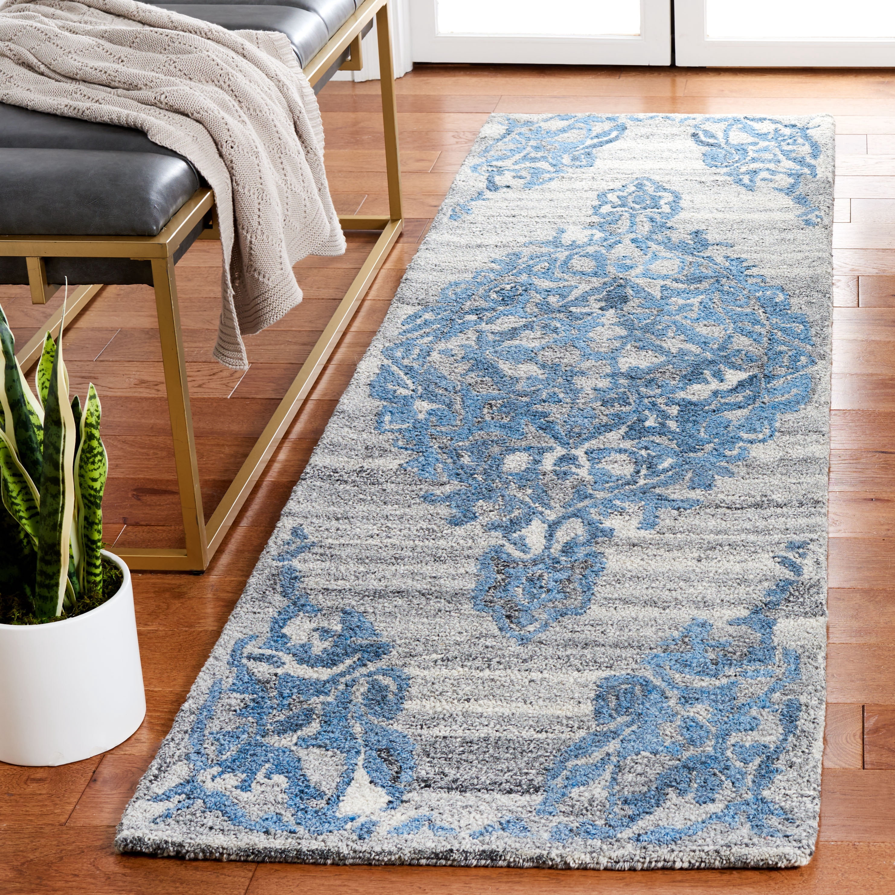 SAFAVIEH Abstract Ksenija Oriental Runner Rug, Gray/Blue, 2'3" x 8'