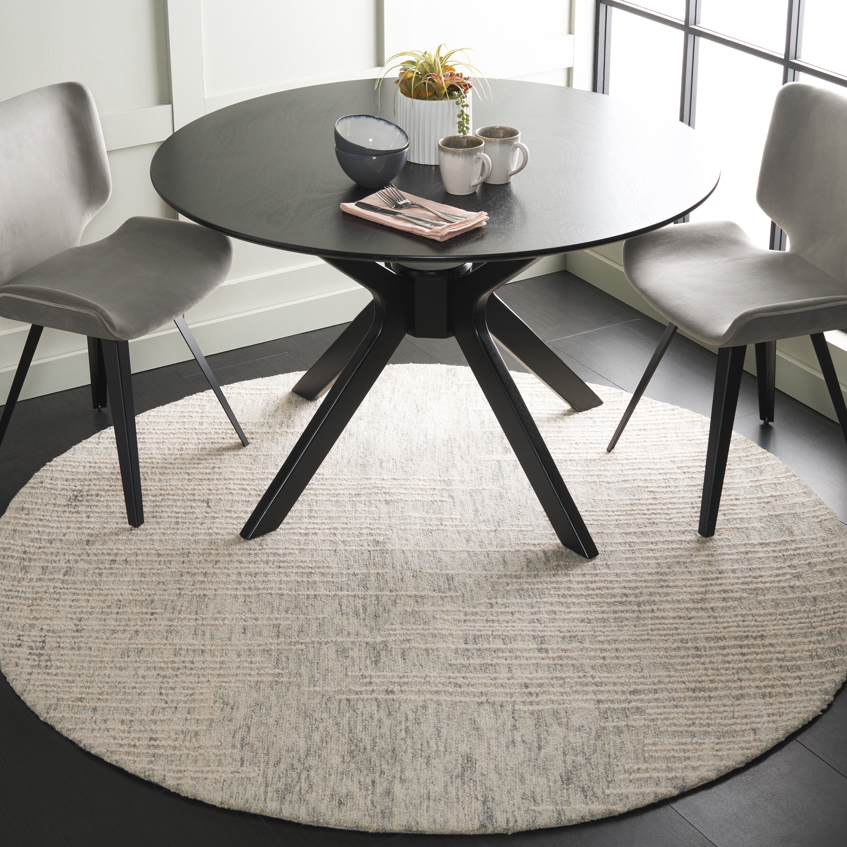 SAFAVIEH Abstract Nina Striped Geometric Area Rug, Light Gray/Ivory, 6' x 6' Round