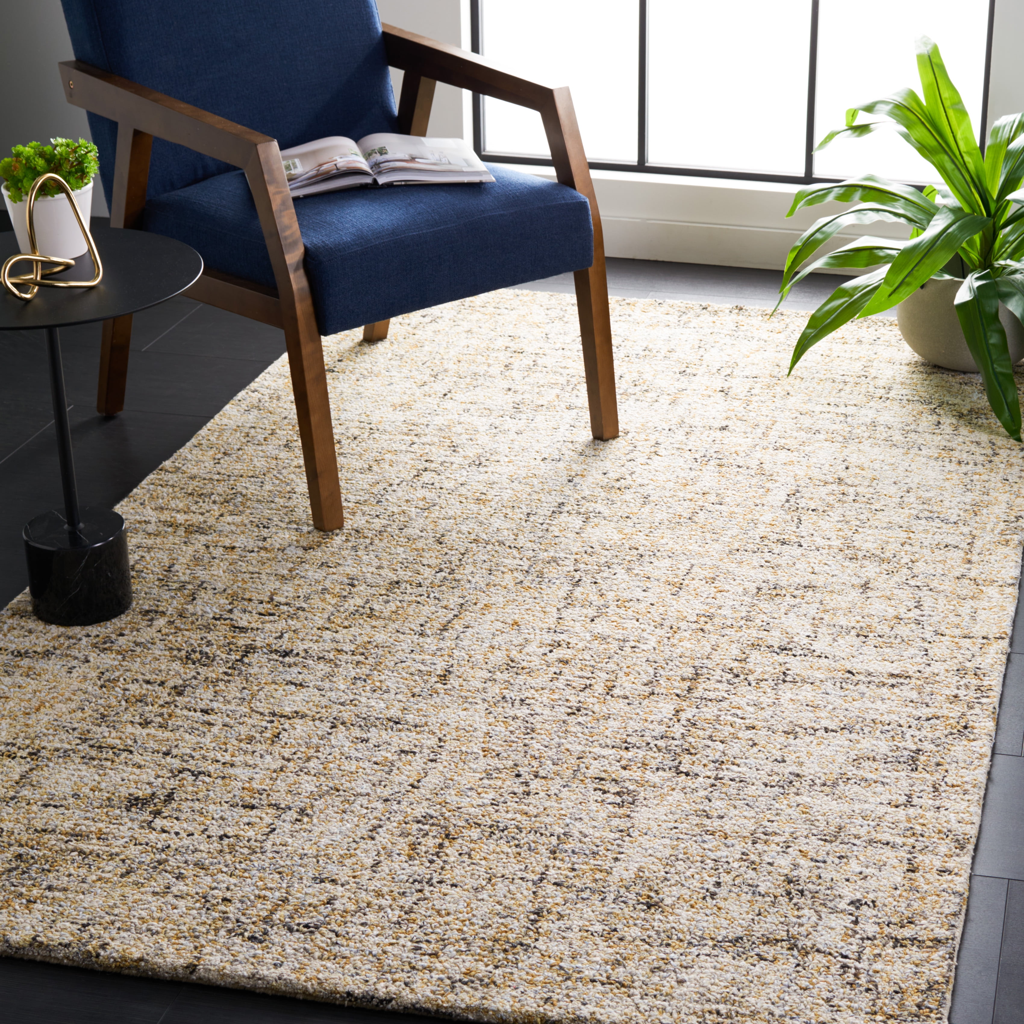 SAFAVIEH Abstract Roswell Distressed Area Rug, Beige/Gold, 6' x 9'