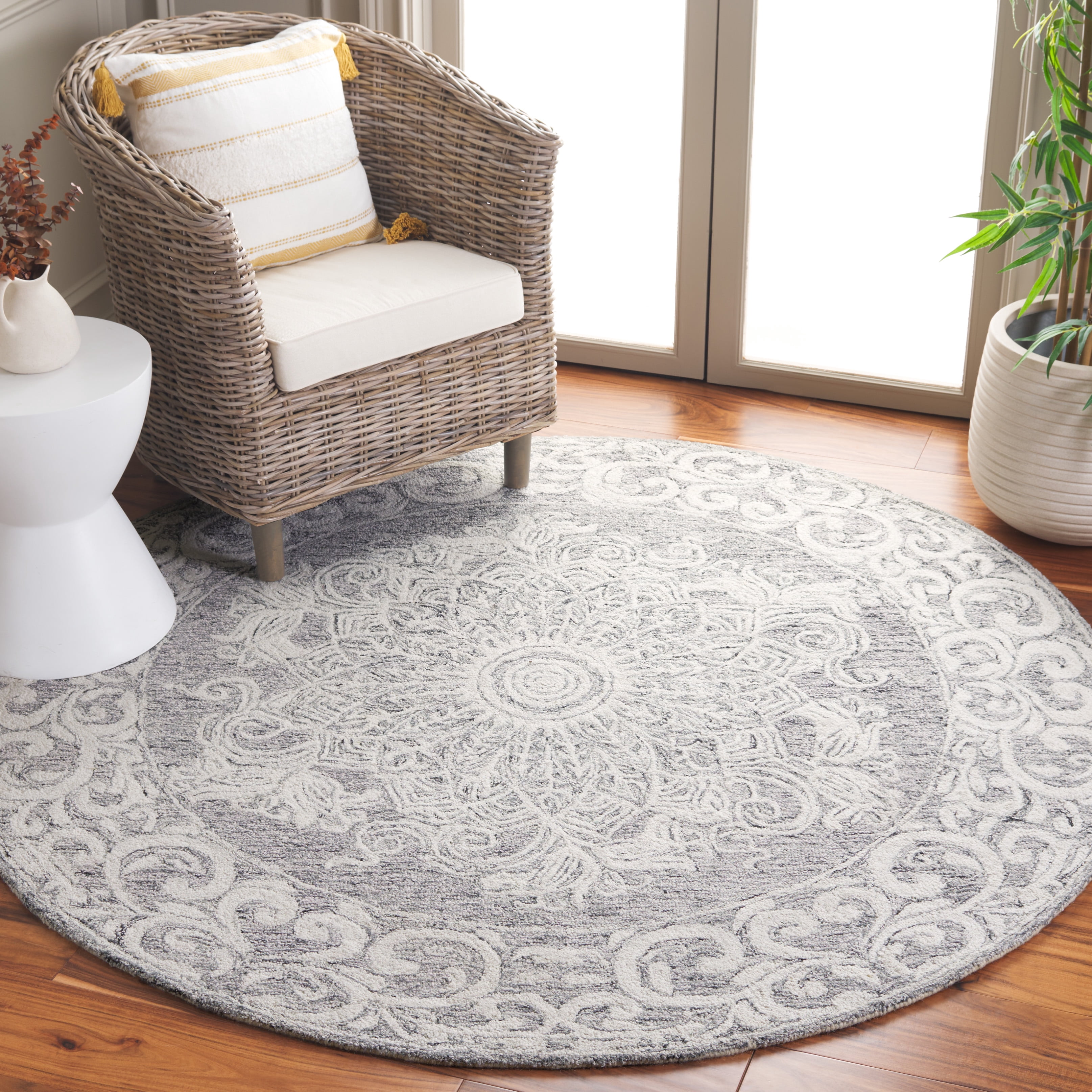 SAFAVIEH Abstract Ruadhan Oriental Area Rug, Ivory/Light Gray, 6' x 6' Round