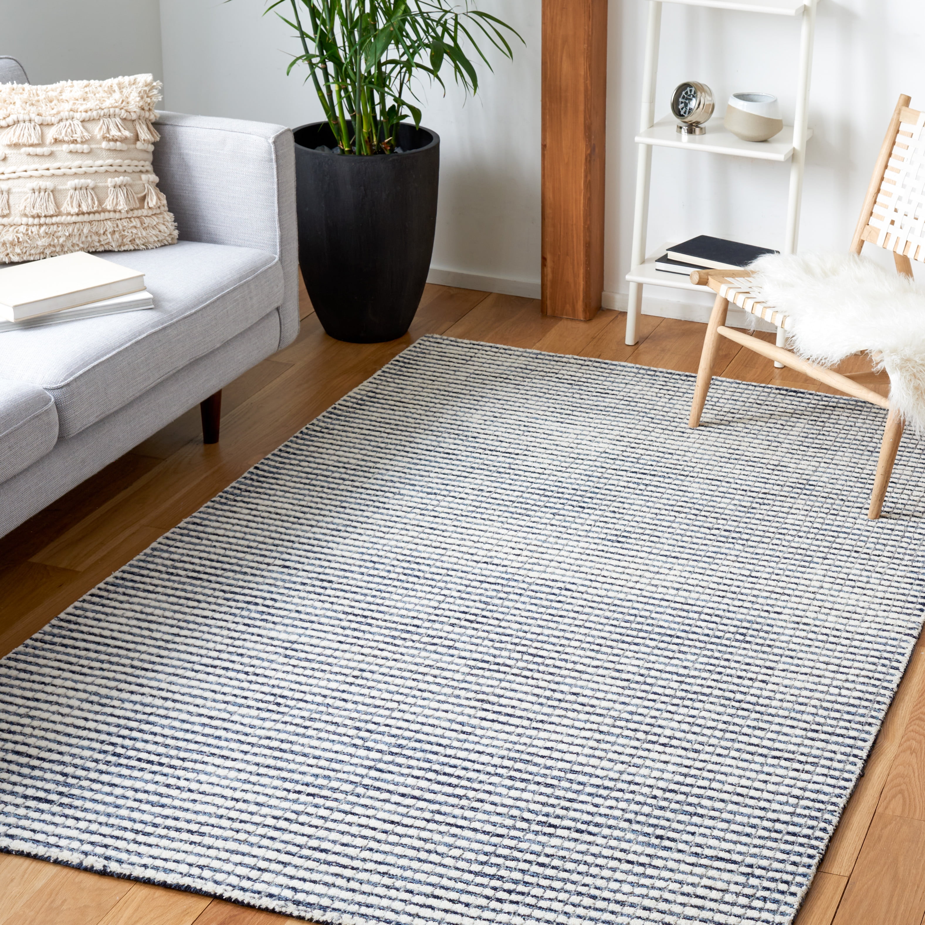 SAFAVIEH Abstract Stephanie Plaid Wool Area Rug, Blue/Ivory, 6' x 6' Square