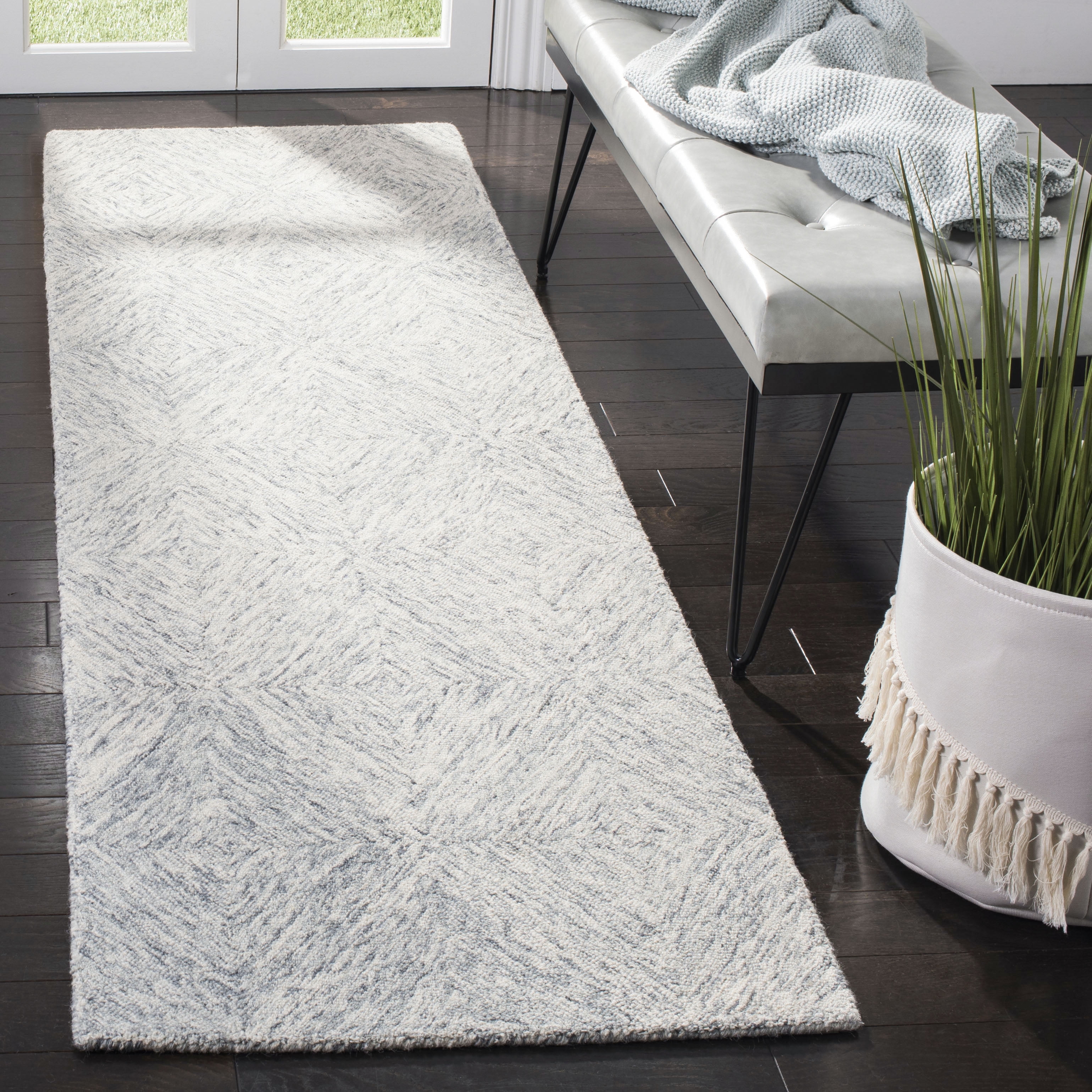 Gray Hand-Tufted Wool and Viscose Geometric Runner Rug
