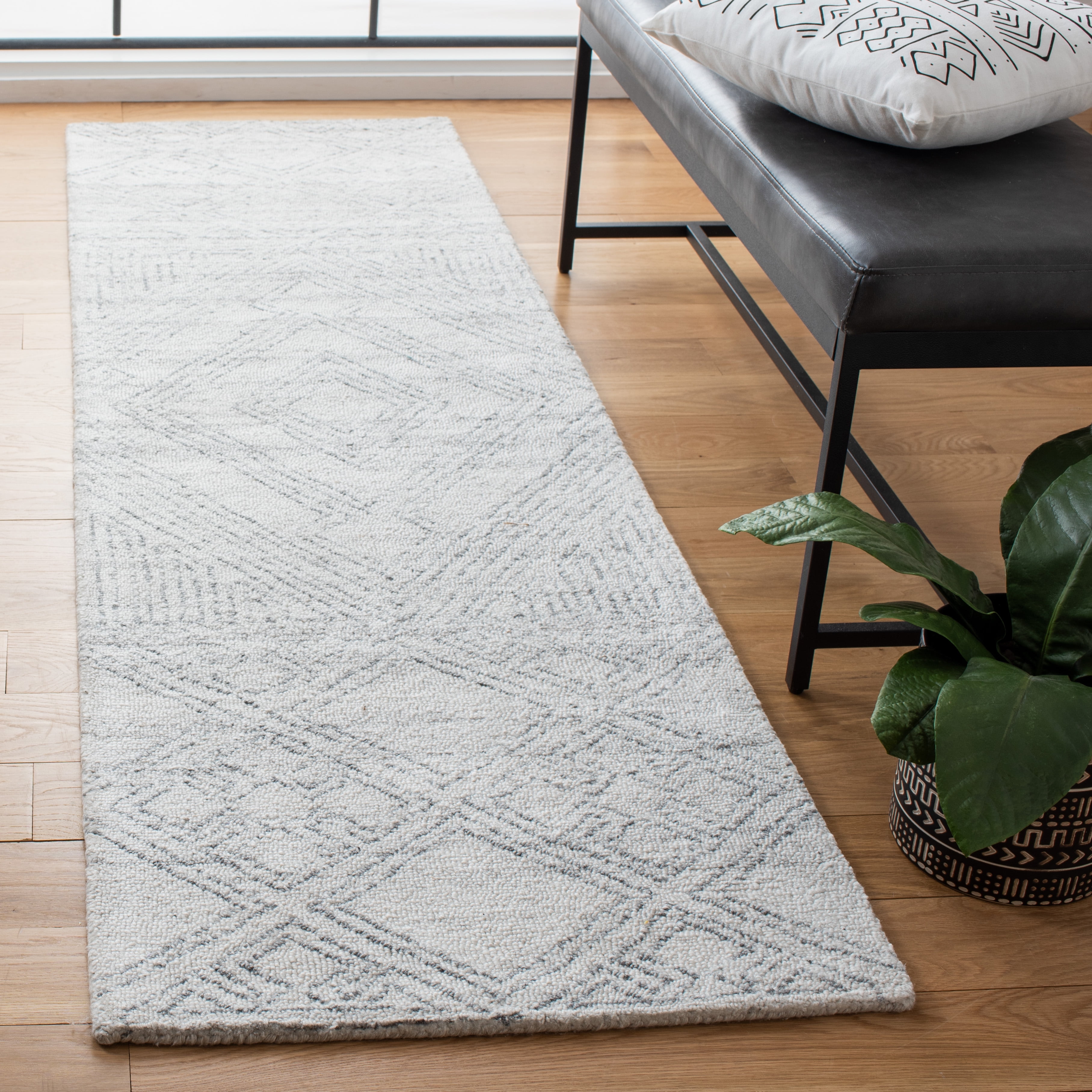 SAFAVIEH Abstract Tendrils Geometric Runner Rug, Ivory/Grey, 2'3" x 10'