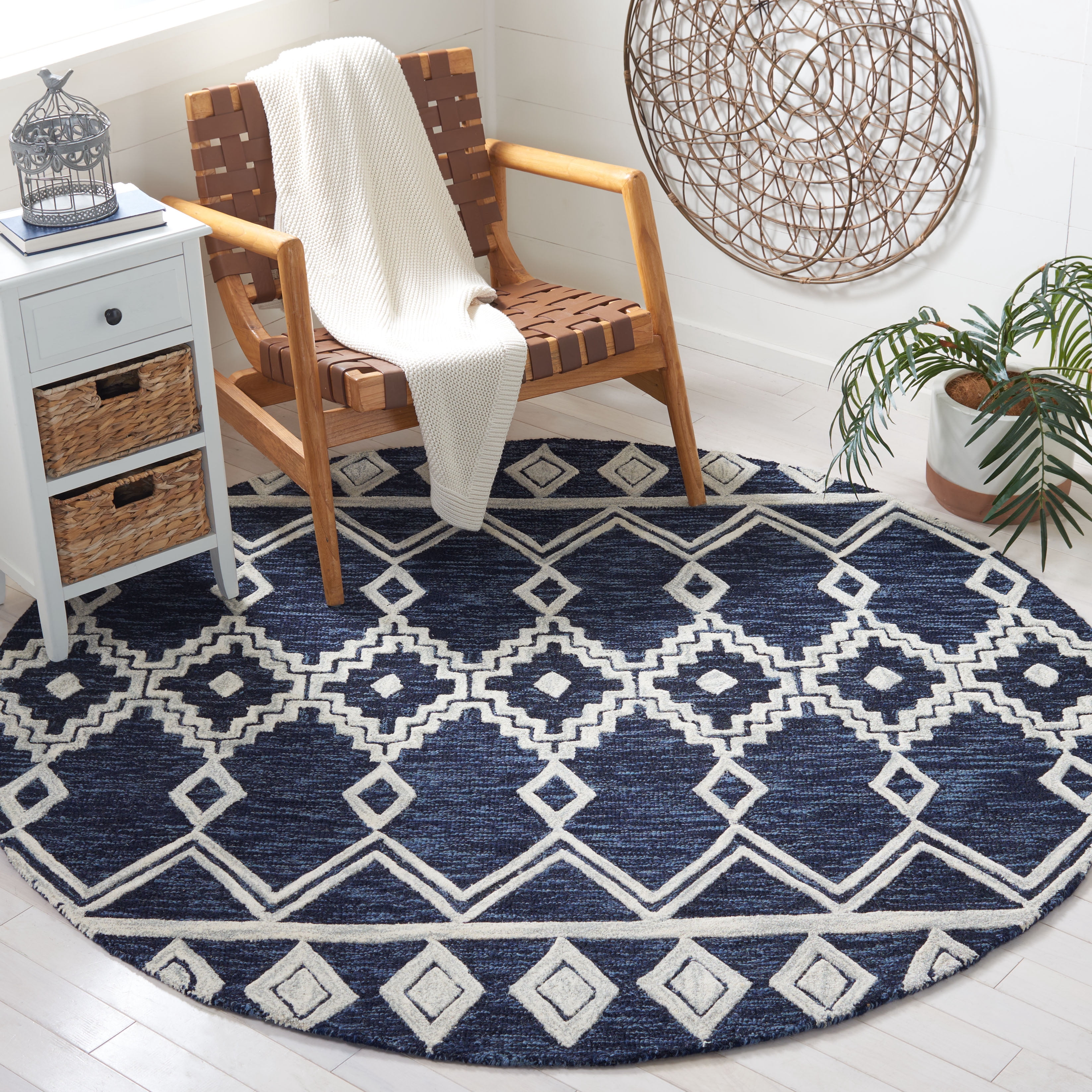 SAFAVIEH Abstract Torrey Geometric Wool Area Rug, Navy/Ivory, 6' x 6' Round