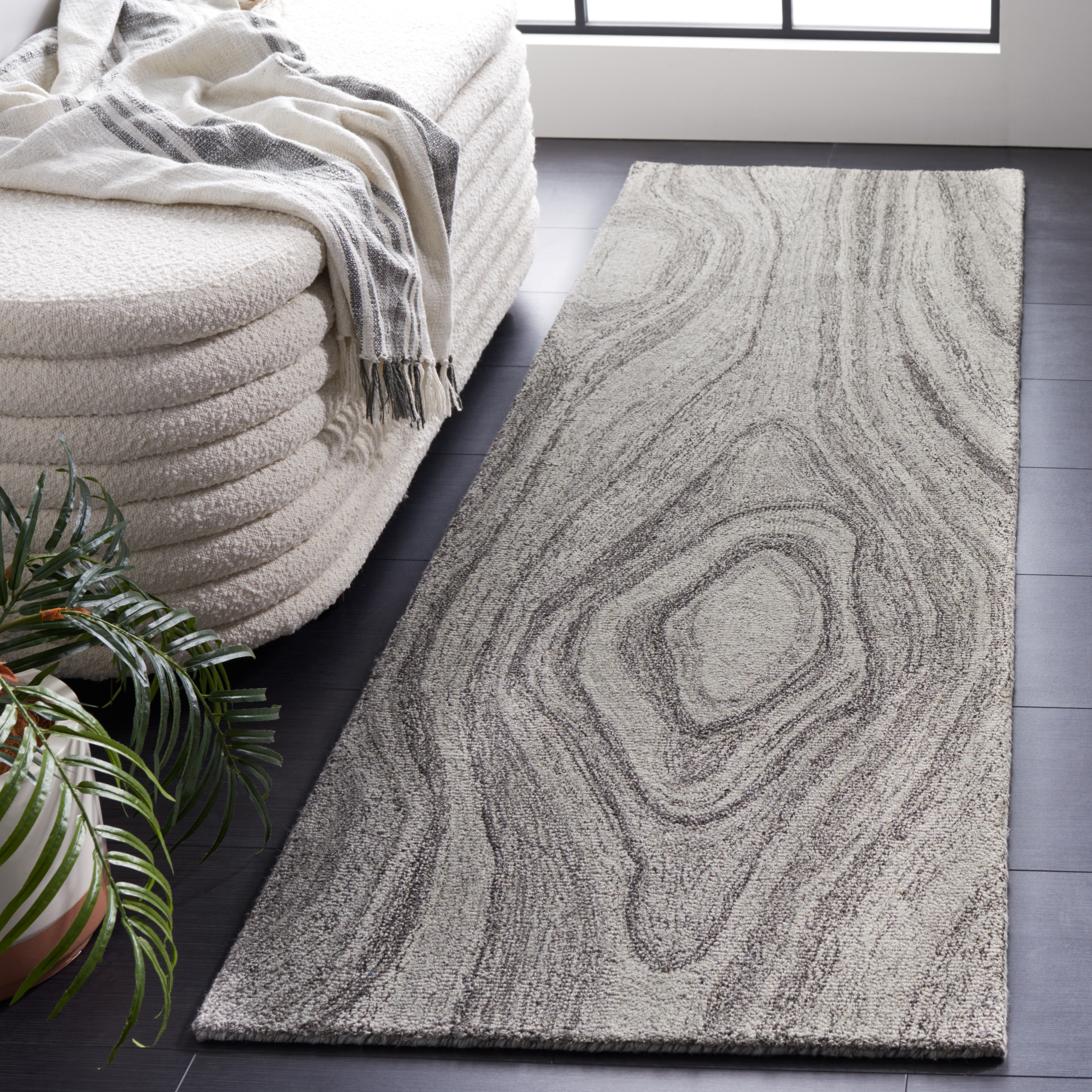 SAFAVIEH Abstract Xanthia Abstract Wool Runner Rug, Gray, 2'3" x 8'
