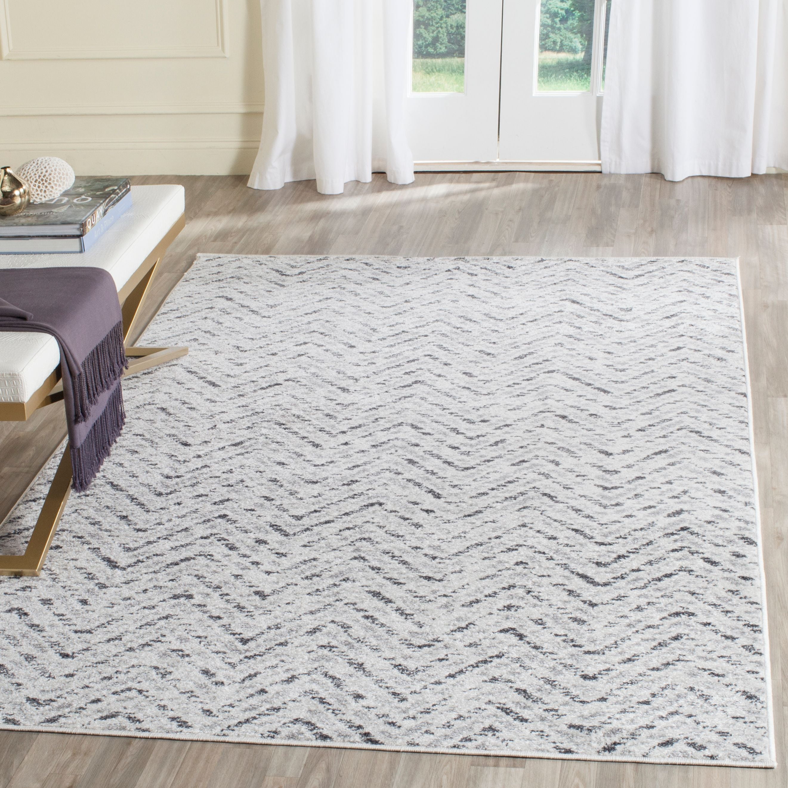 Ivory Charcoal 2'6"x4' Synthetic Easy-Care Rectangular Rug